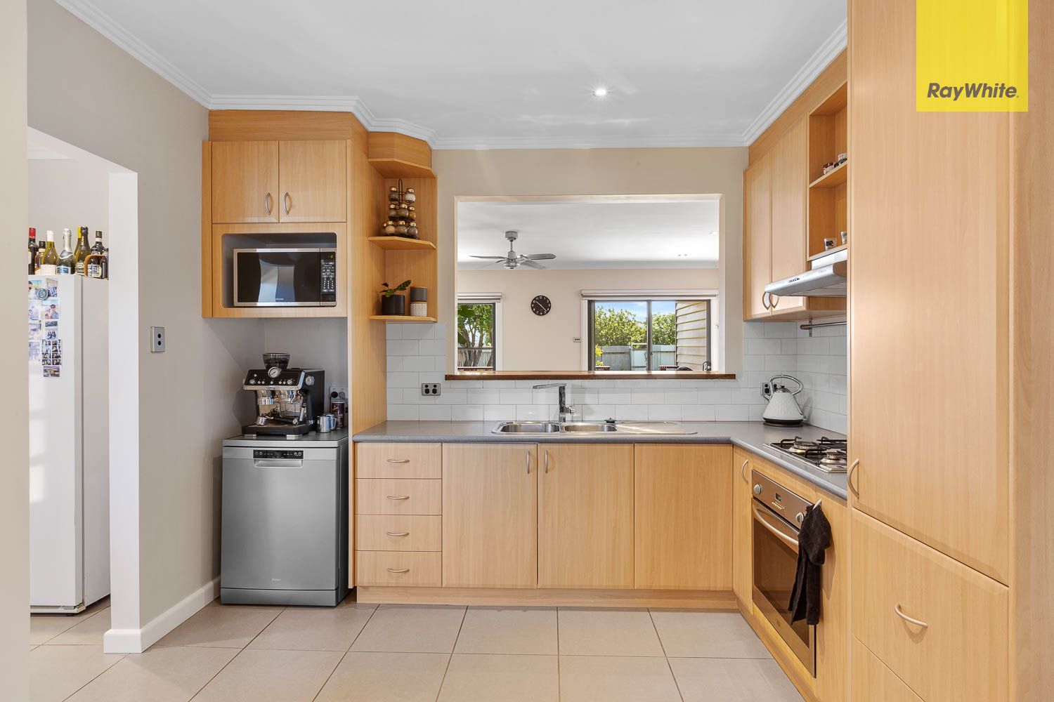 52 Young Street — photo 6 of 13