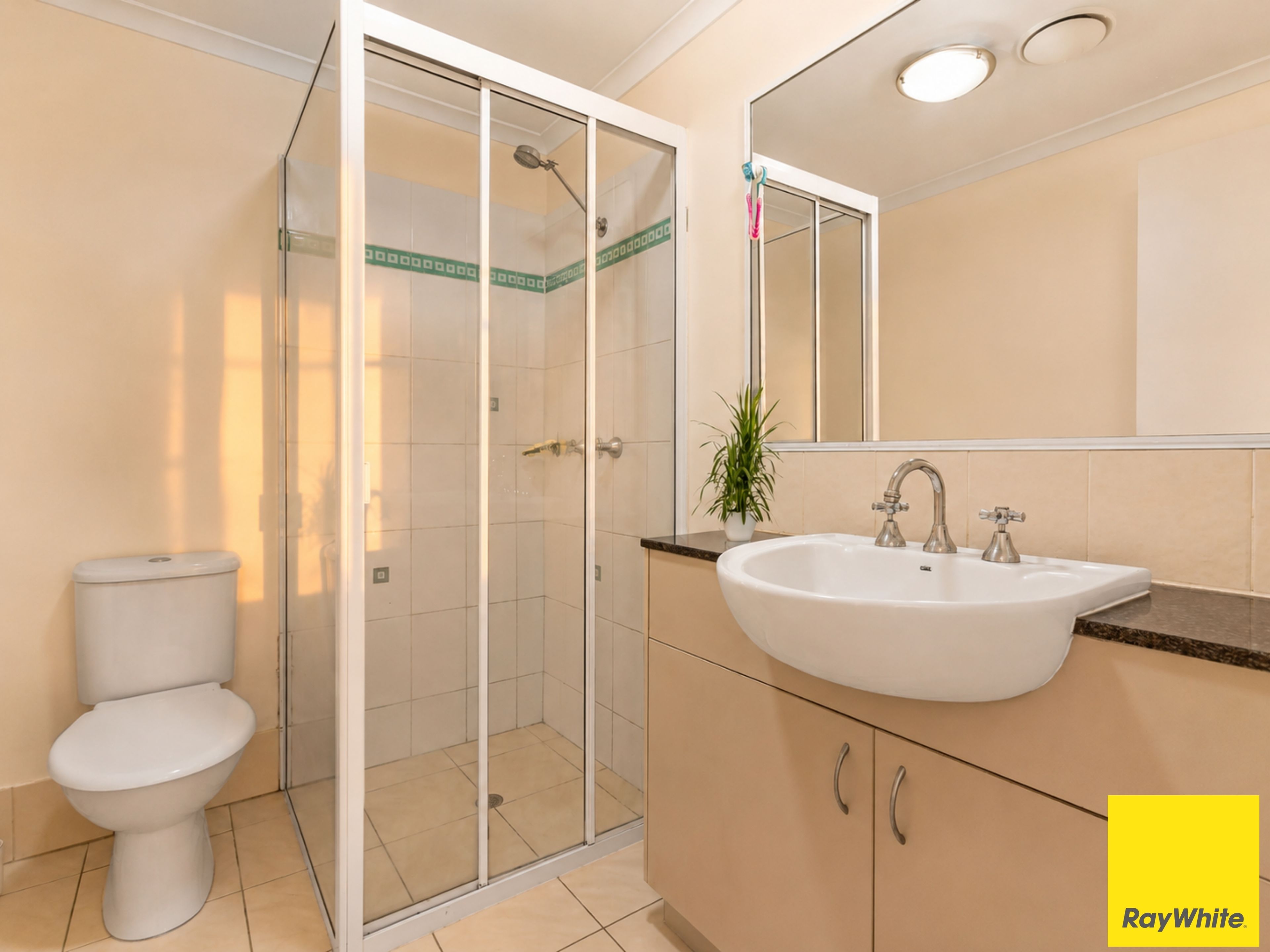 1/3-7 Nellie Street — photo 10 of 15