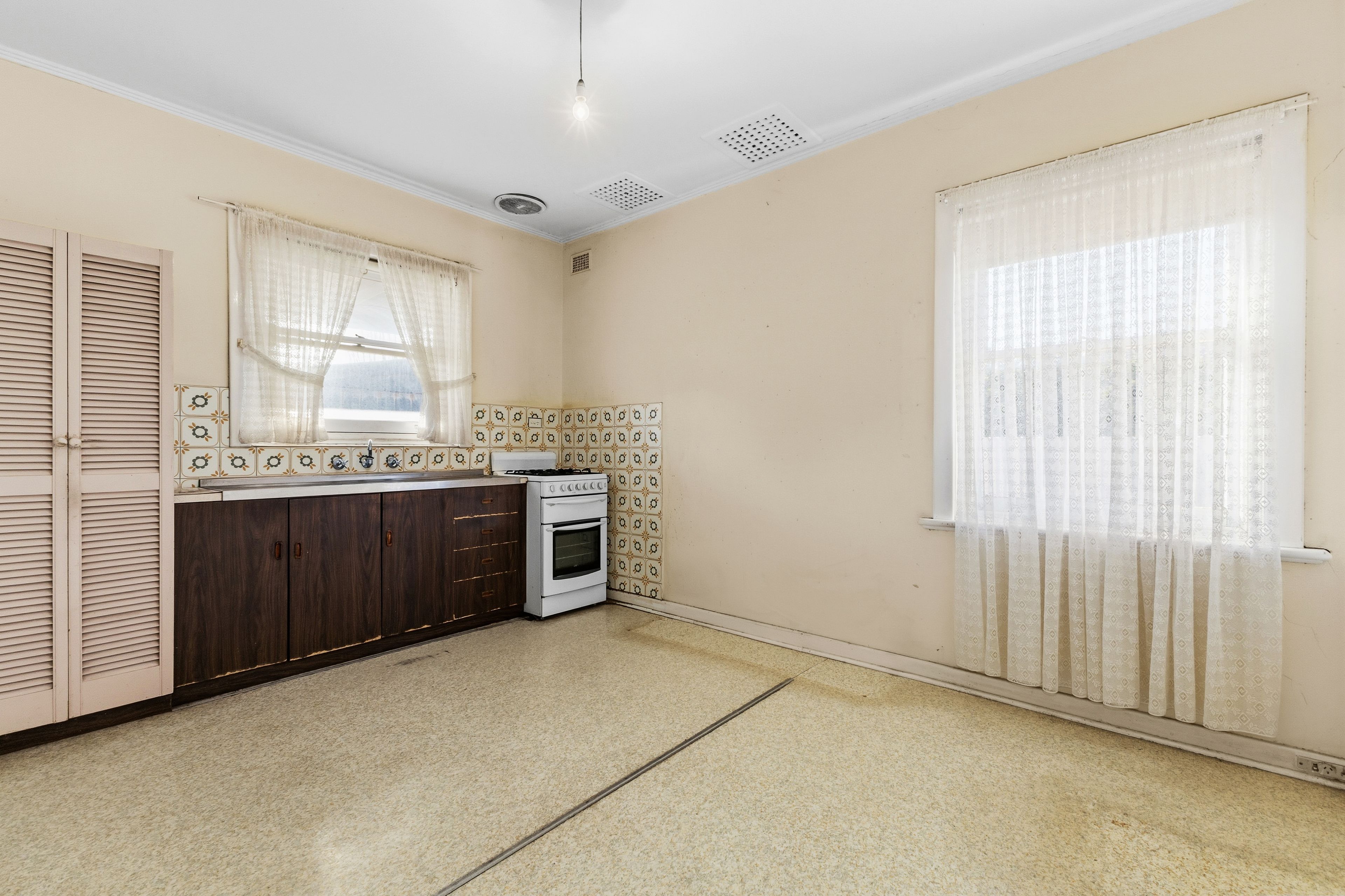 8 Kingborn Avenue — photo 11 of 21