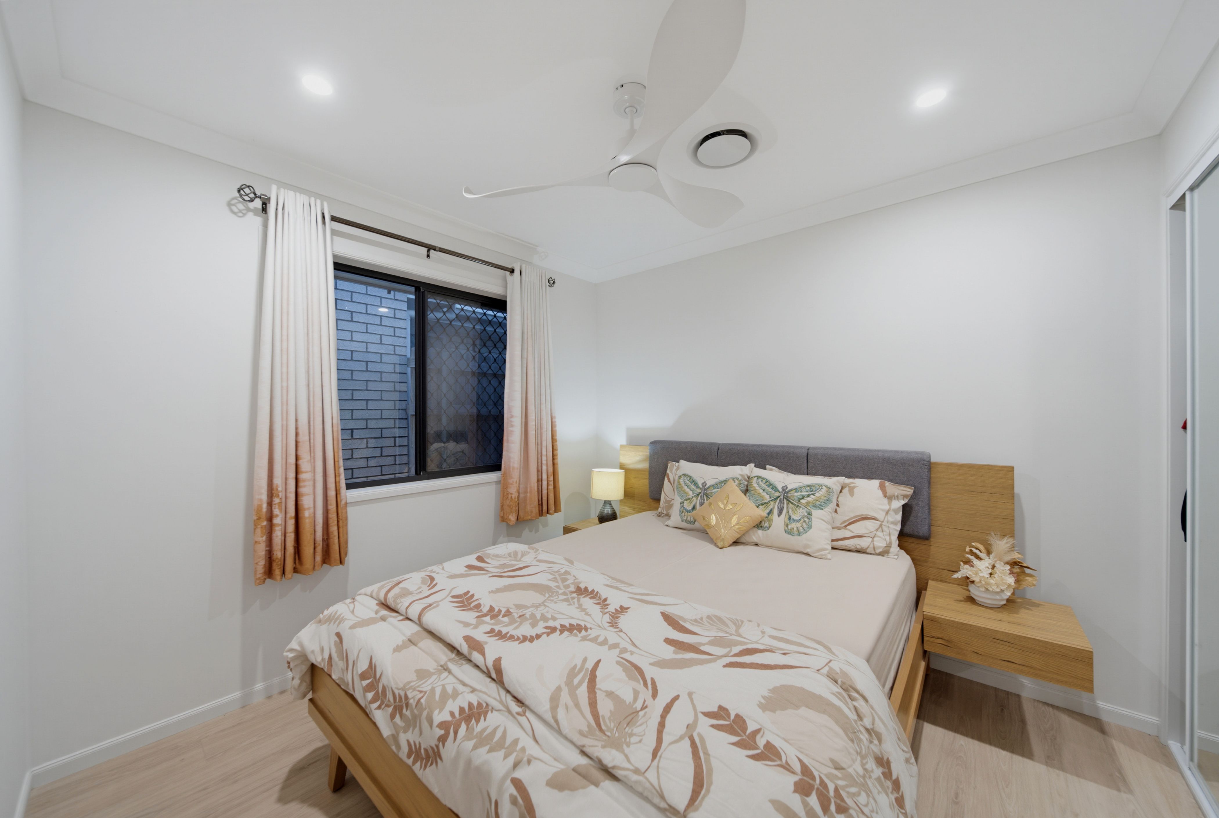 11 Baronet Place — photo 10 of 25