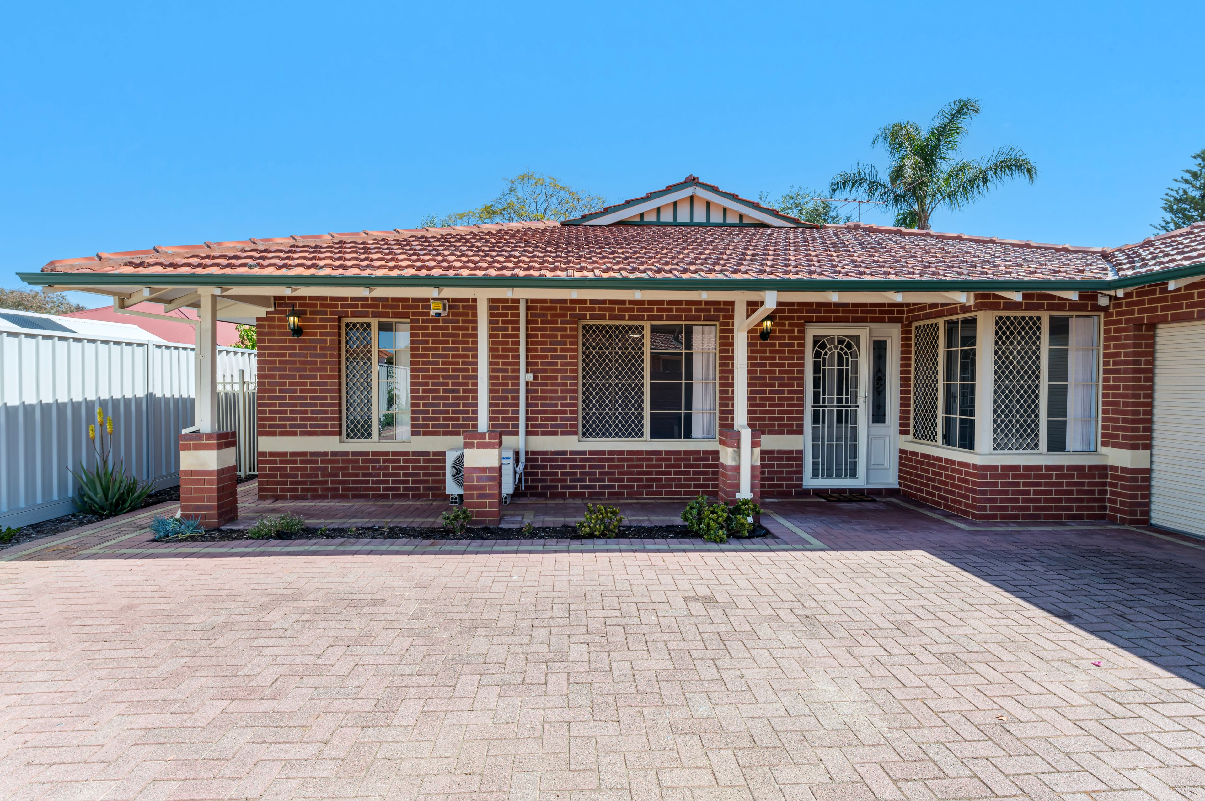 413B Lennard Street — photo from Ray White Inner North