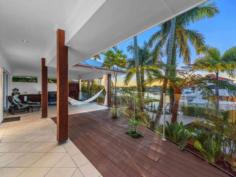 2 Binnacle Close, Raby Bay, QLD 4163