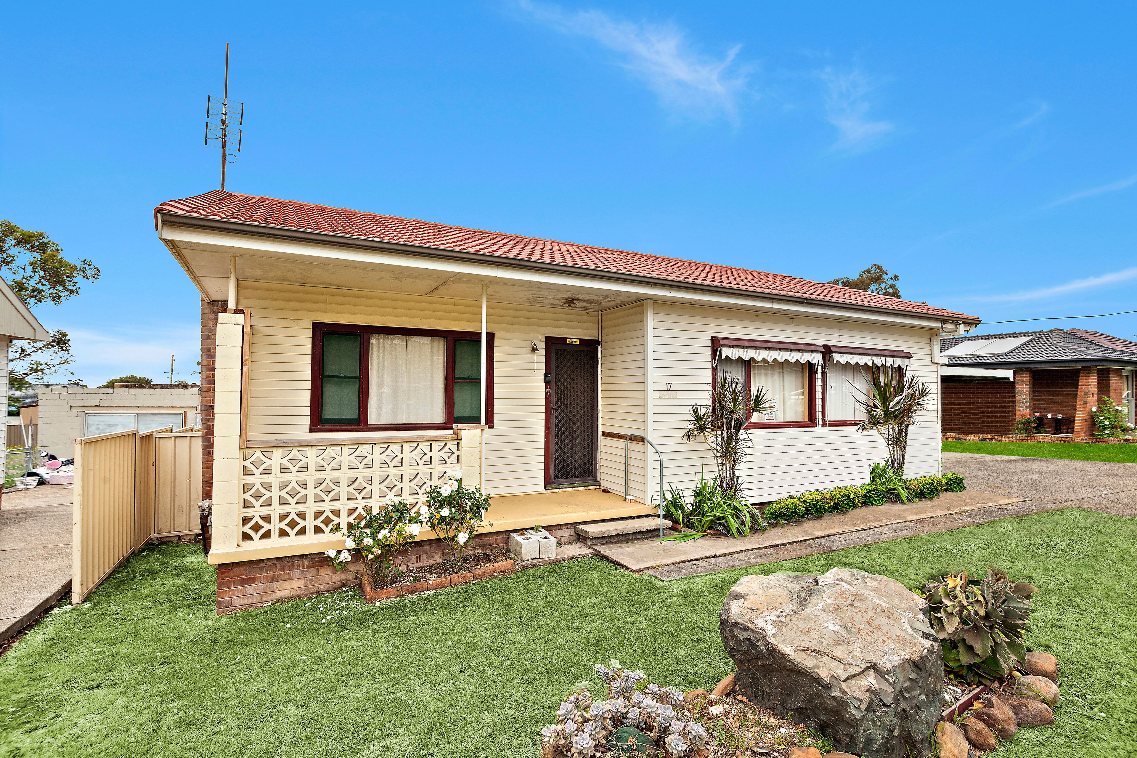 17 Macquarie Street