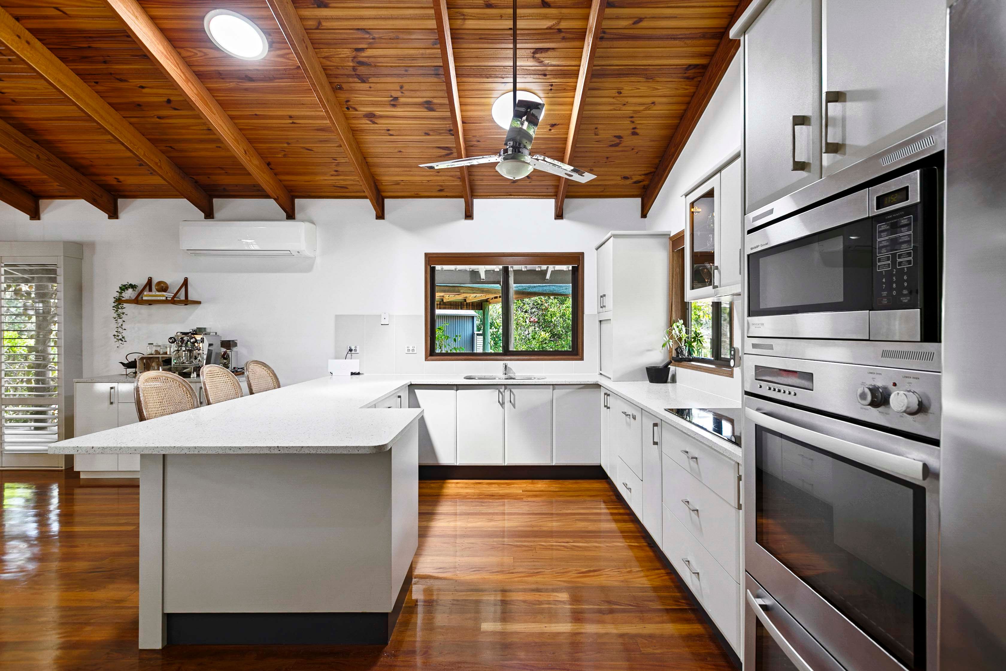 7 Windemere Road — photo 8 of 30