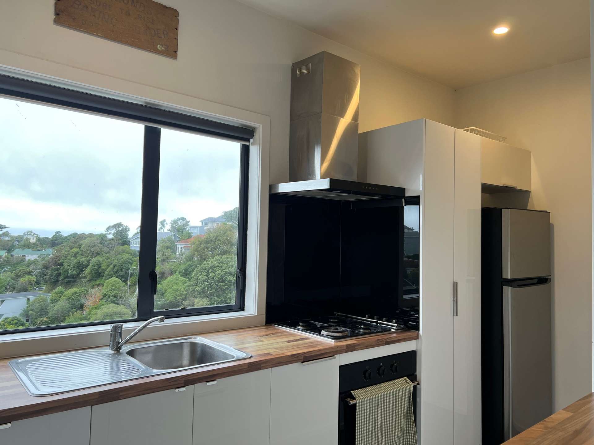 2/51 Raroa Road photo 3