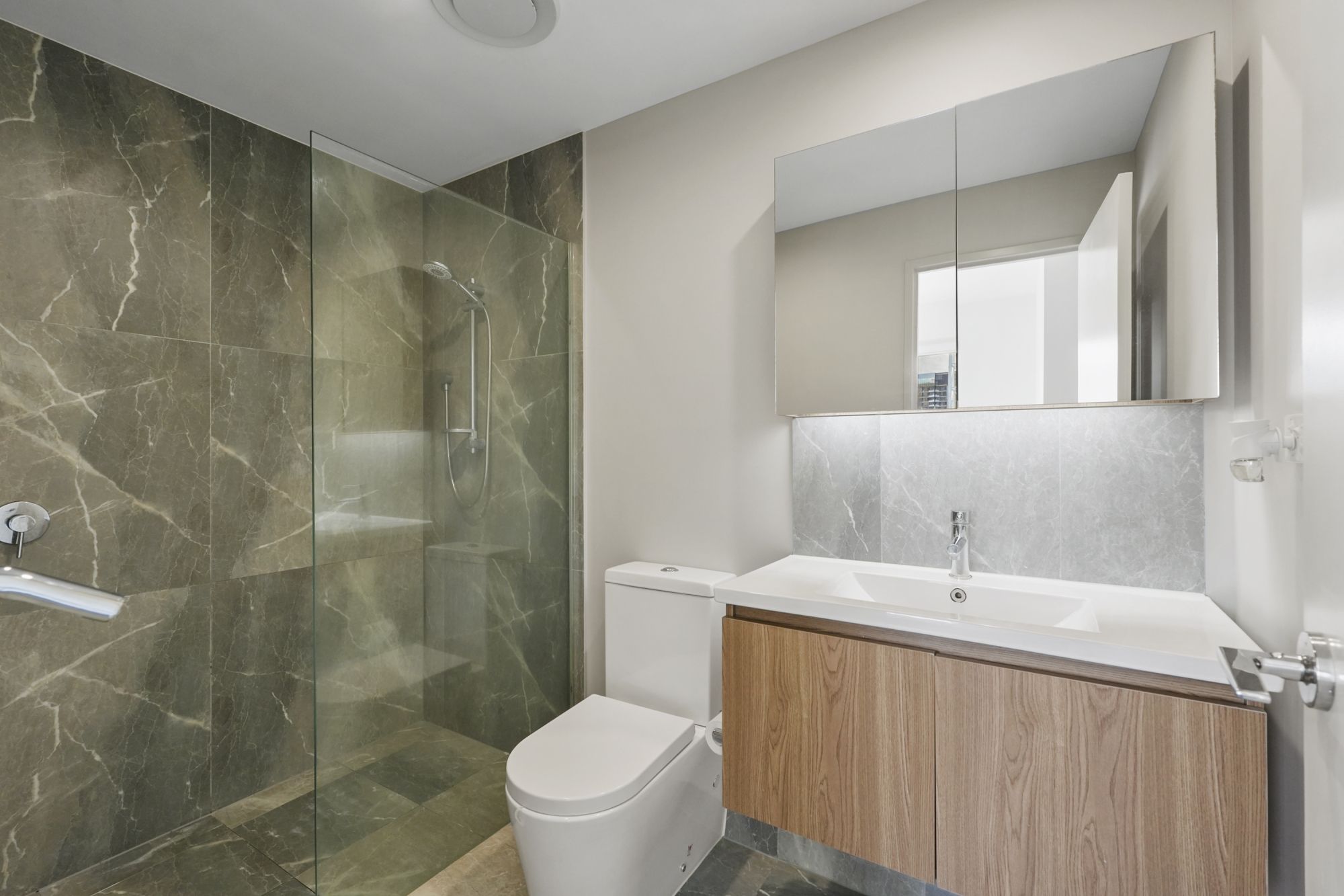 501/8 Meron Street — photo 15 of 30