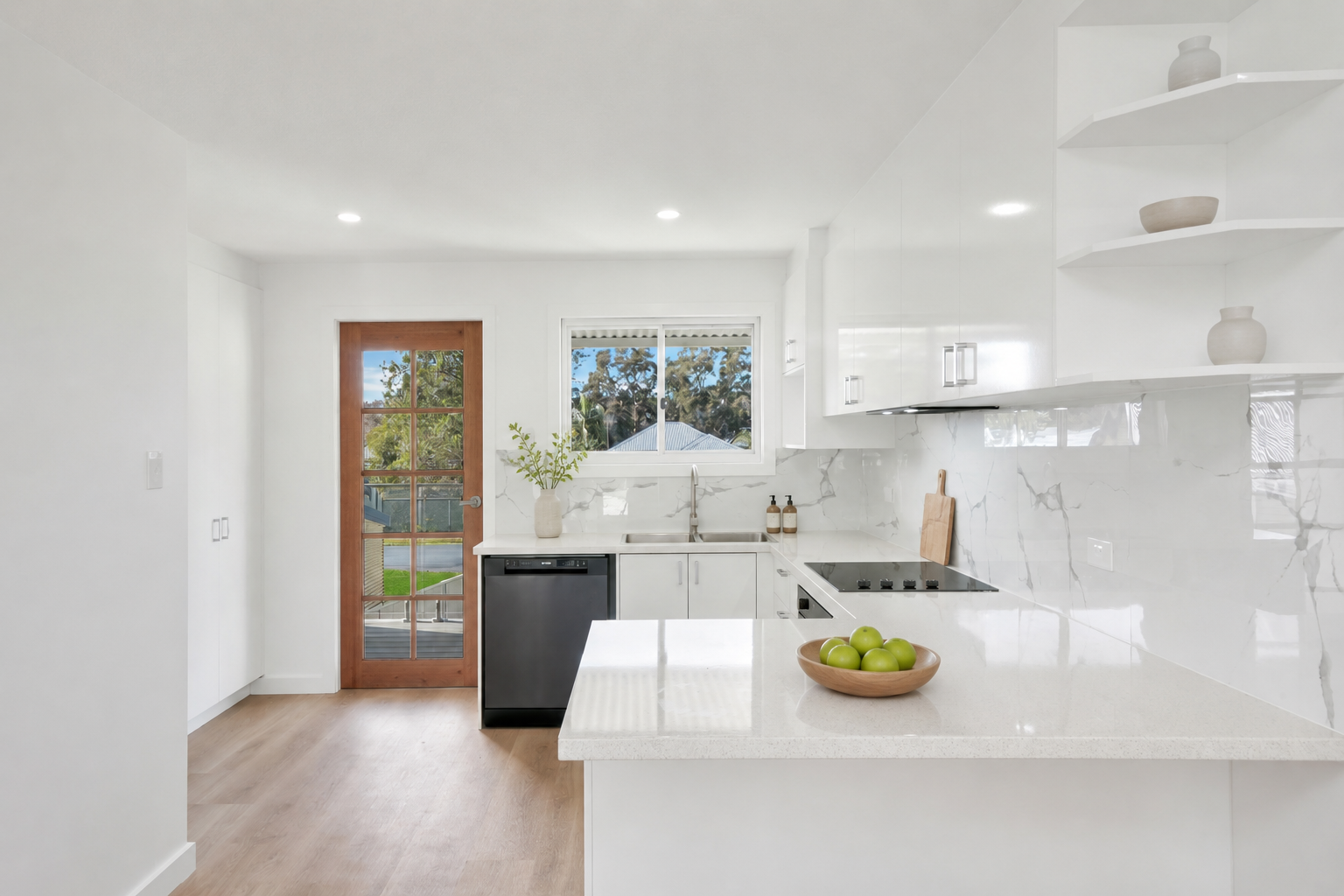 8 Pine Avenue — photo 4 of 14