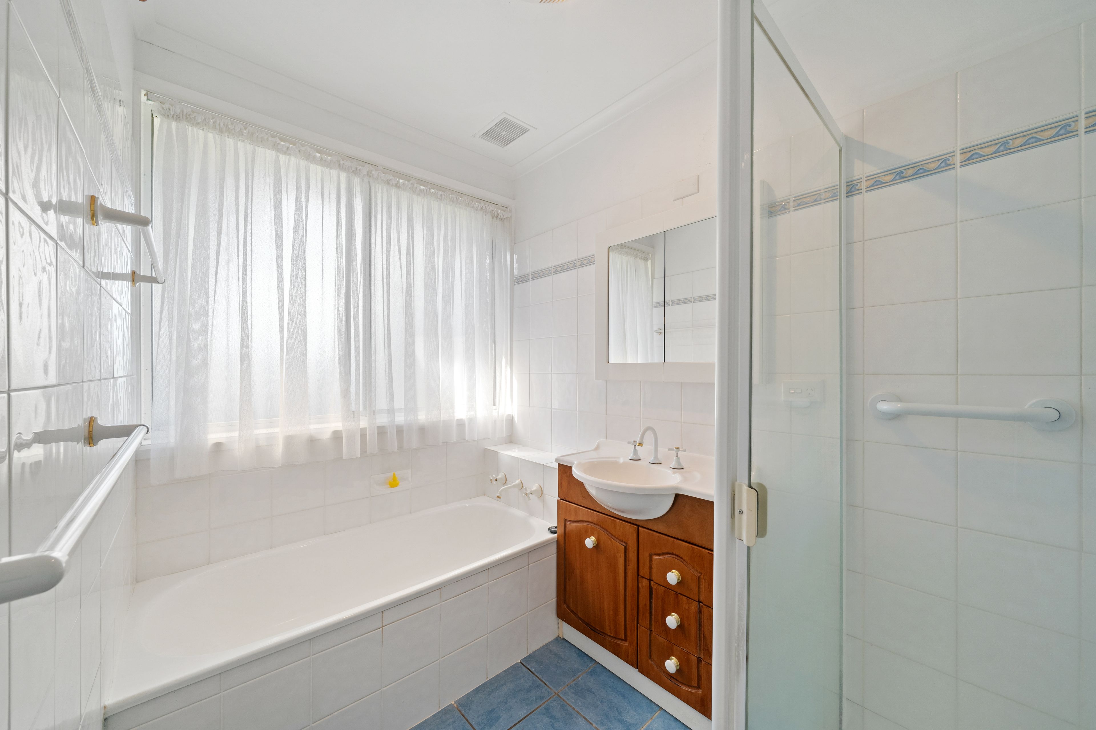 22 Dixon Drive — photo 11 of 19