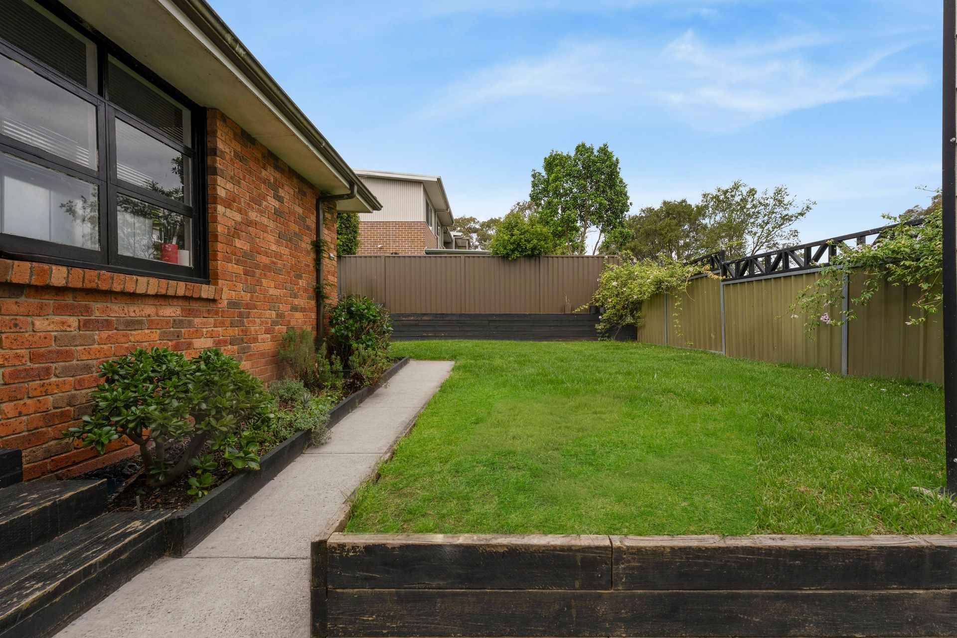2 Brock Avenue — photo 20 of 26