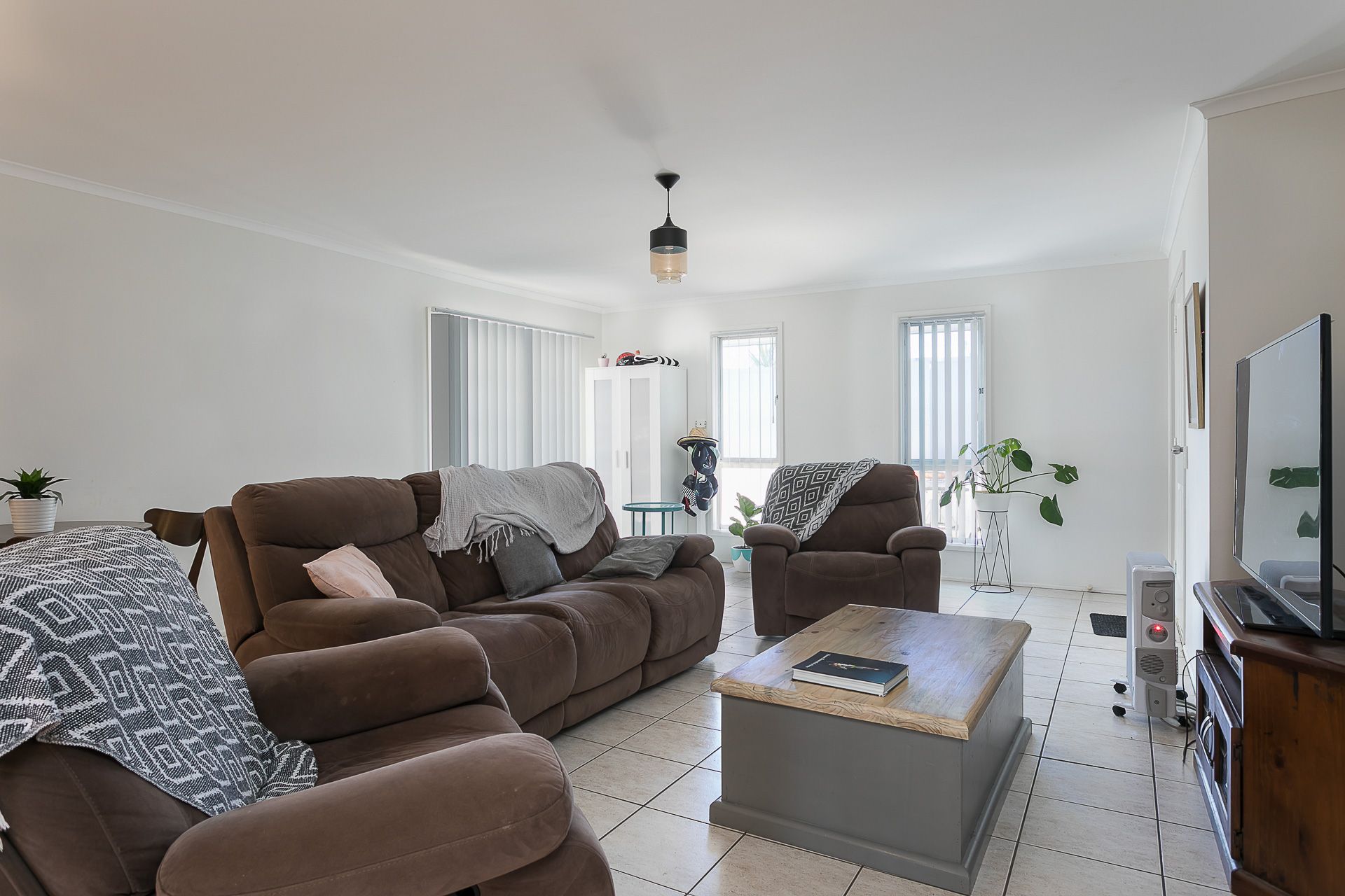 3 Wyclif Avenue, Springwood, QLD 4127