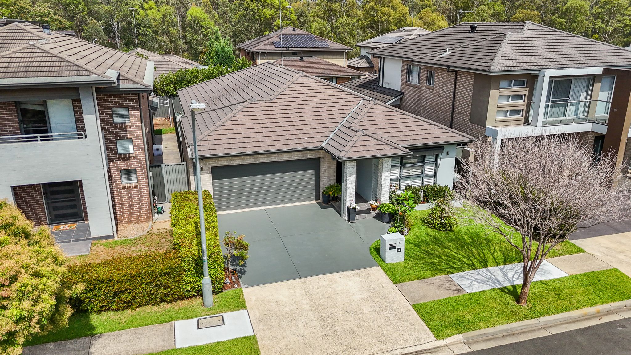 17 Loch Avenue, Glenmore Park, NSW