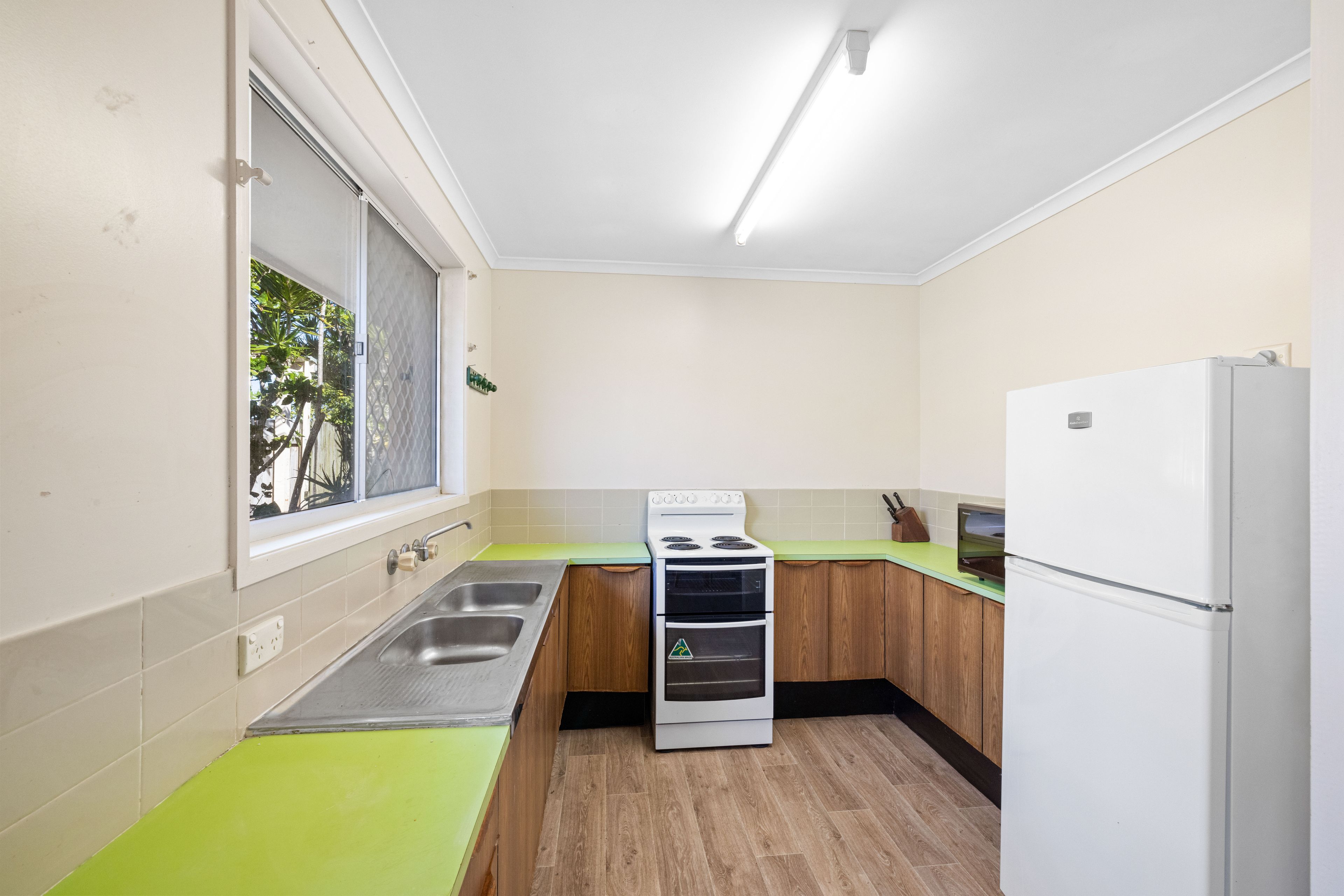 17 Coonang Crescent, Warana, QLD 4575