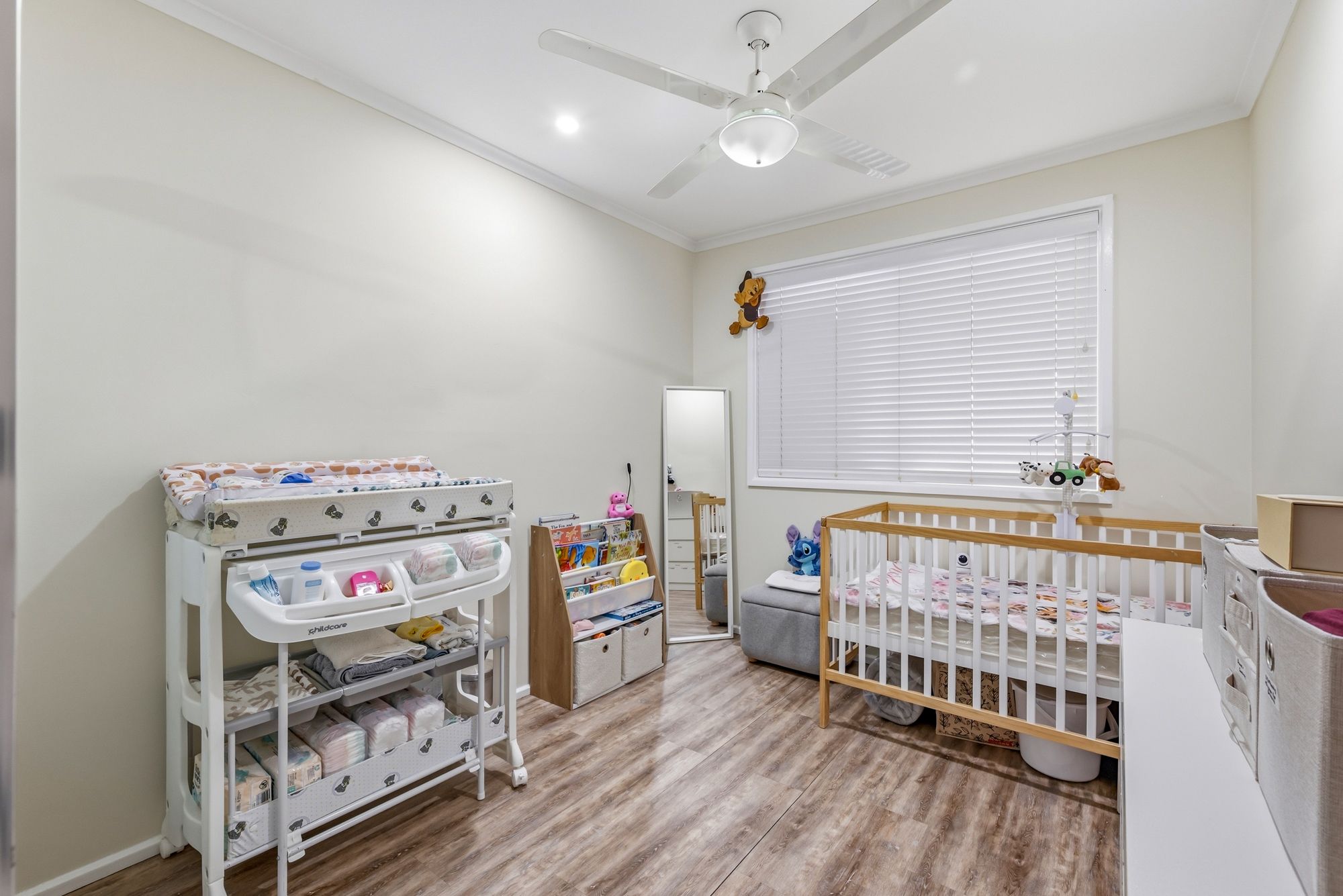 11 Jamieson Street — photo 7 of 10