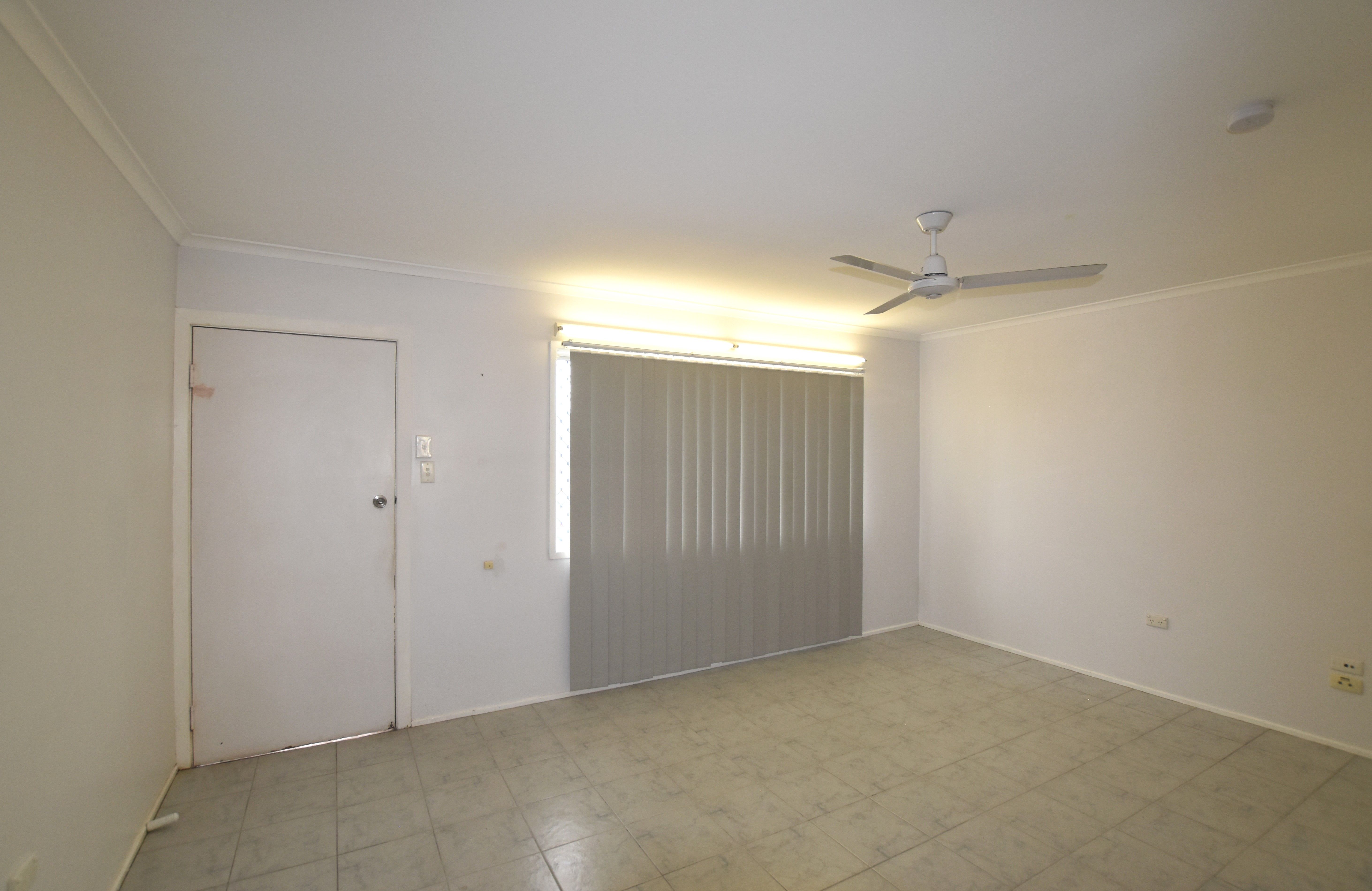 1/18 Campbell Street — photo 3 of 12