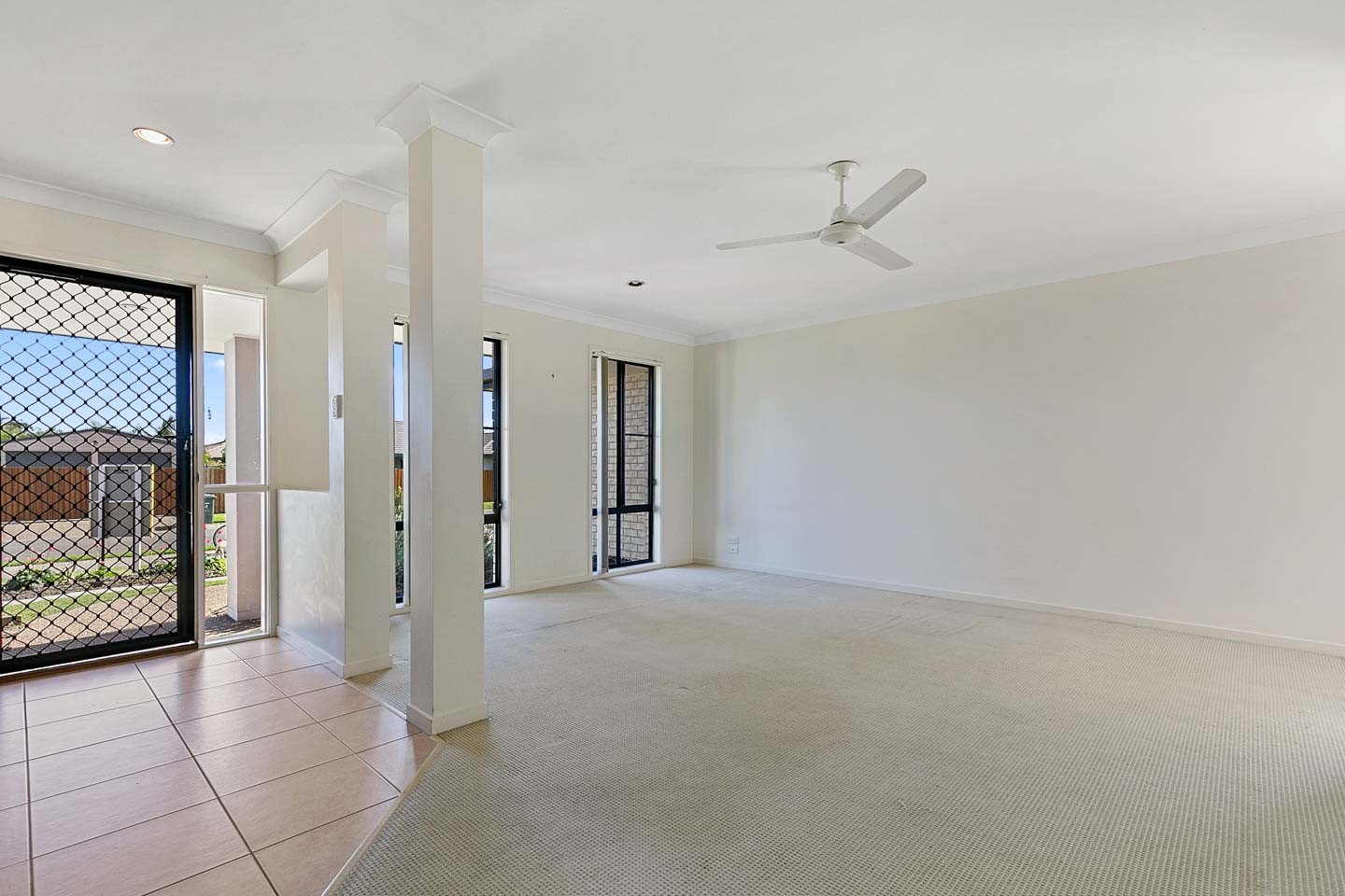 4 Endeavour Way, Eli Waters, QLD 4655