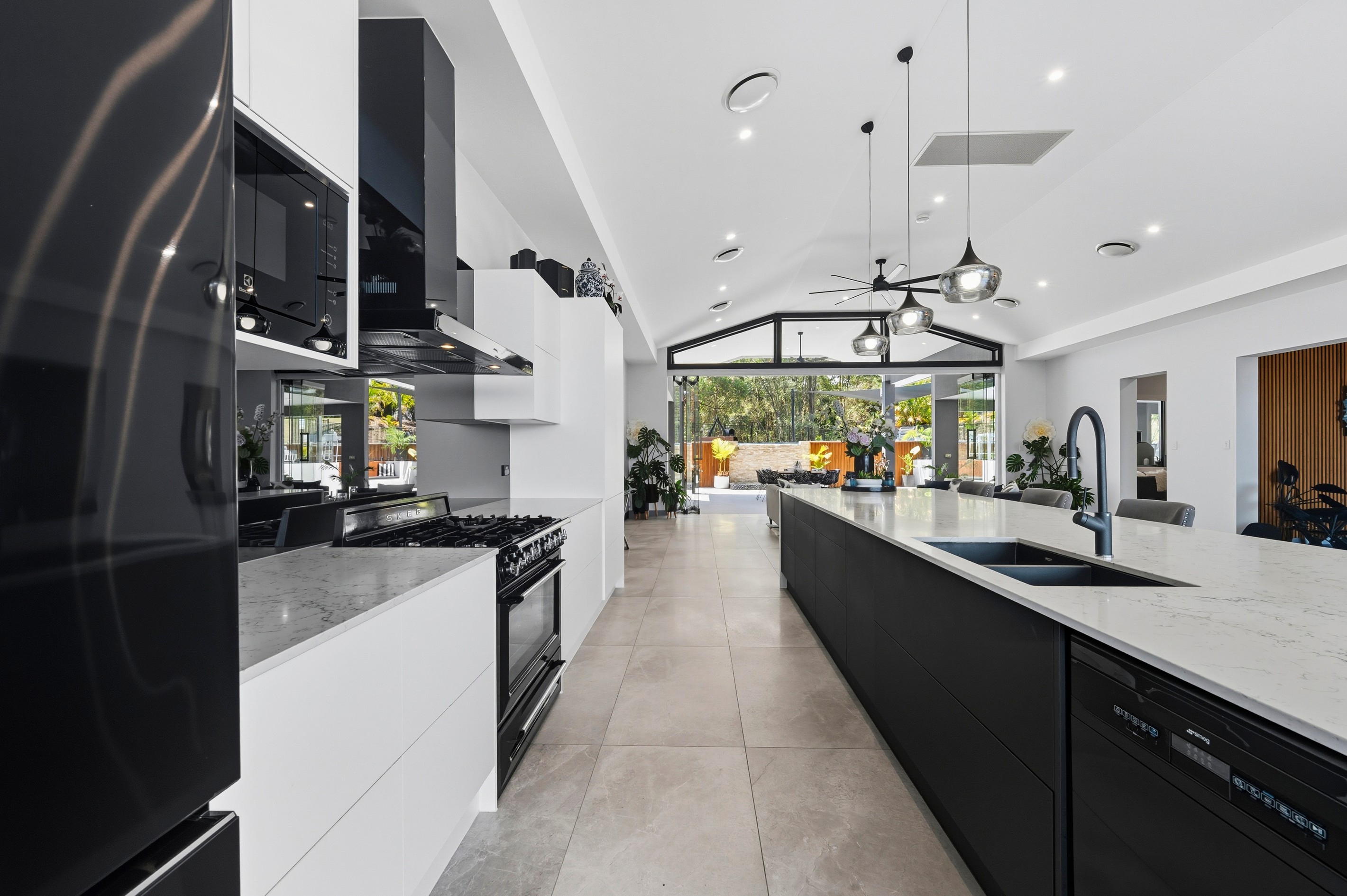 9 Woodglen Court, Samford Valley, QLD 4520