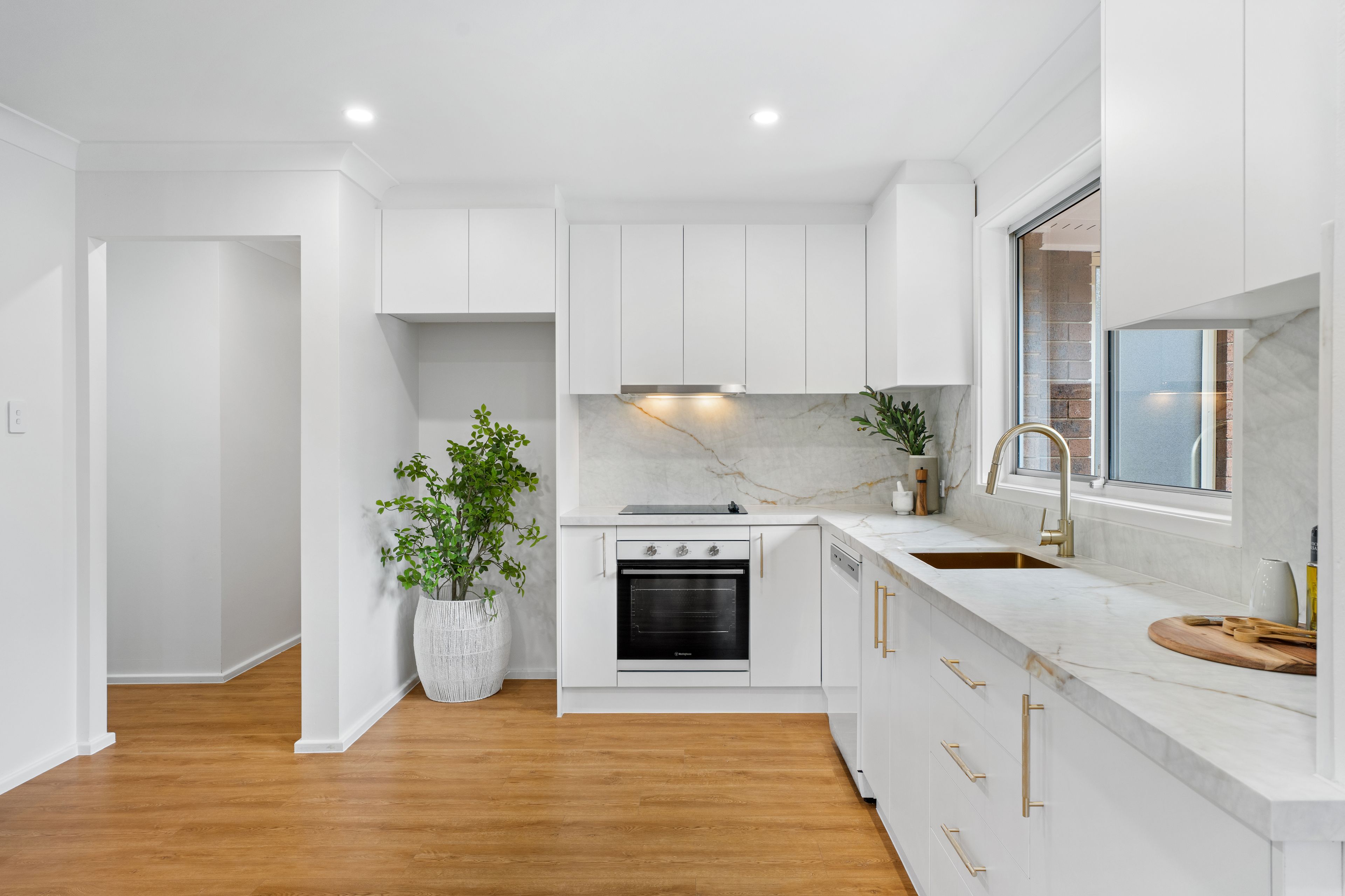 38 Armstein Crescent — photo 7 of 20