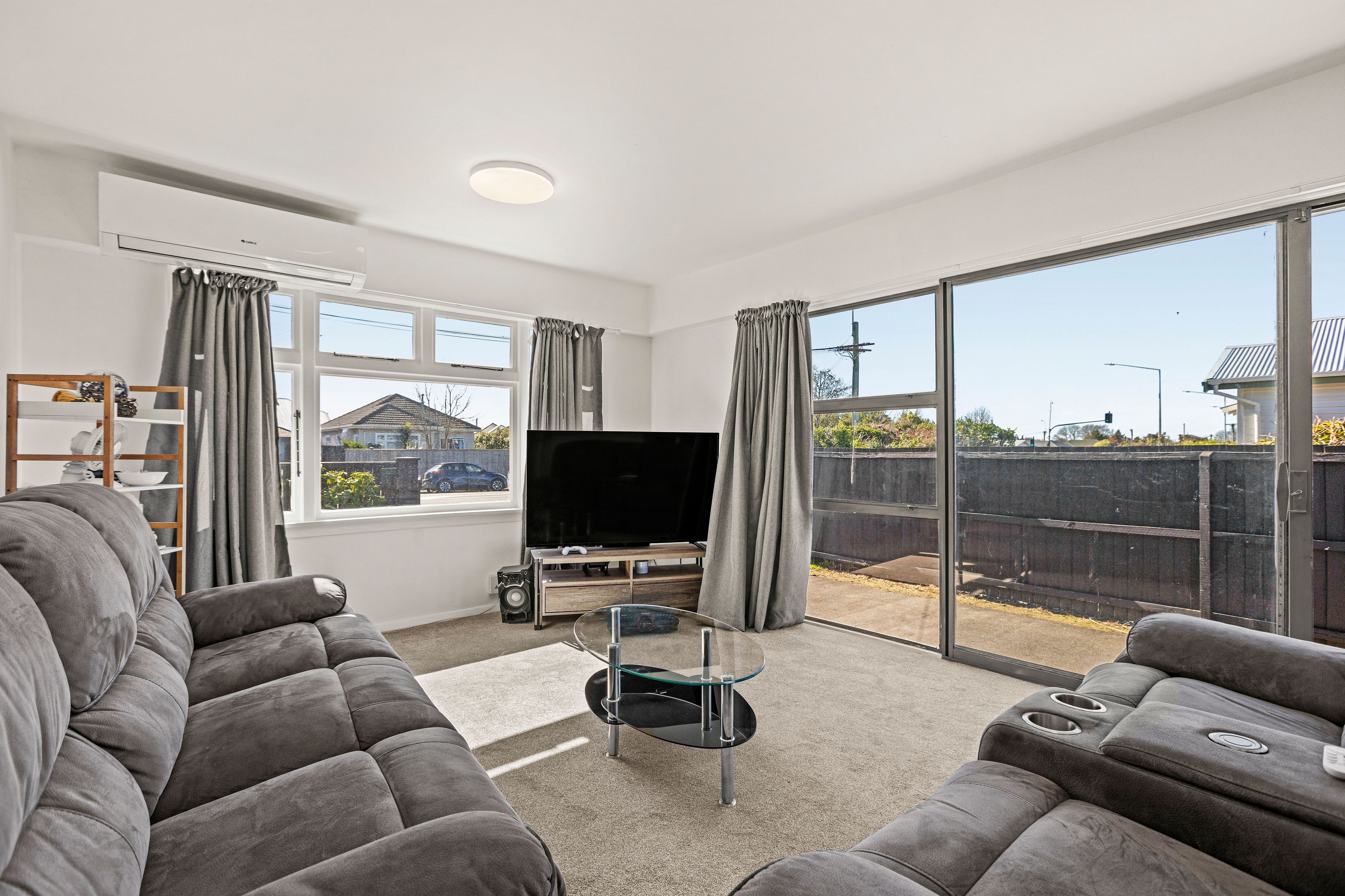 1/43 Northcote Road, Northcote, North Shore City