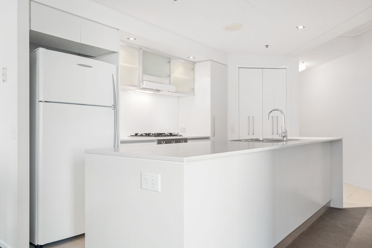 122/30 Macrossan Street — photo 4 of 13
