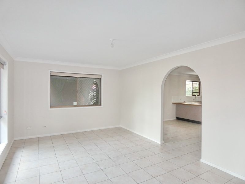 8 Lycoris Street, Crestmead, QLD 4132
