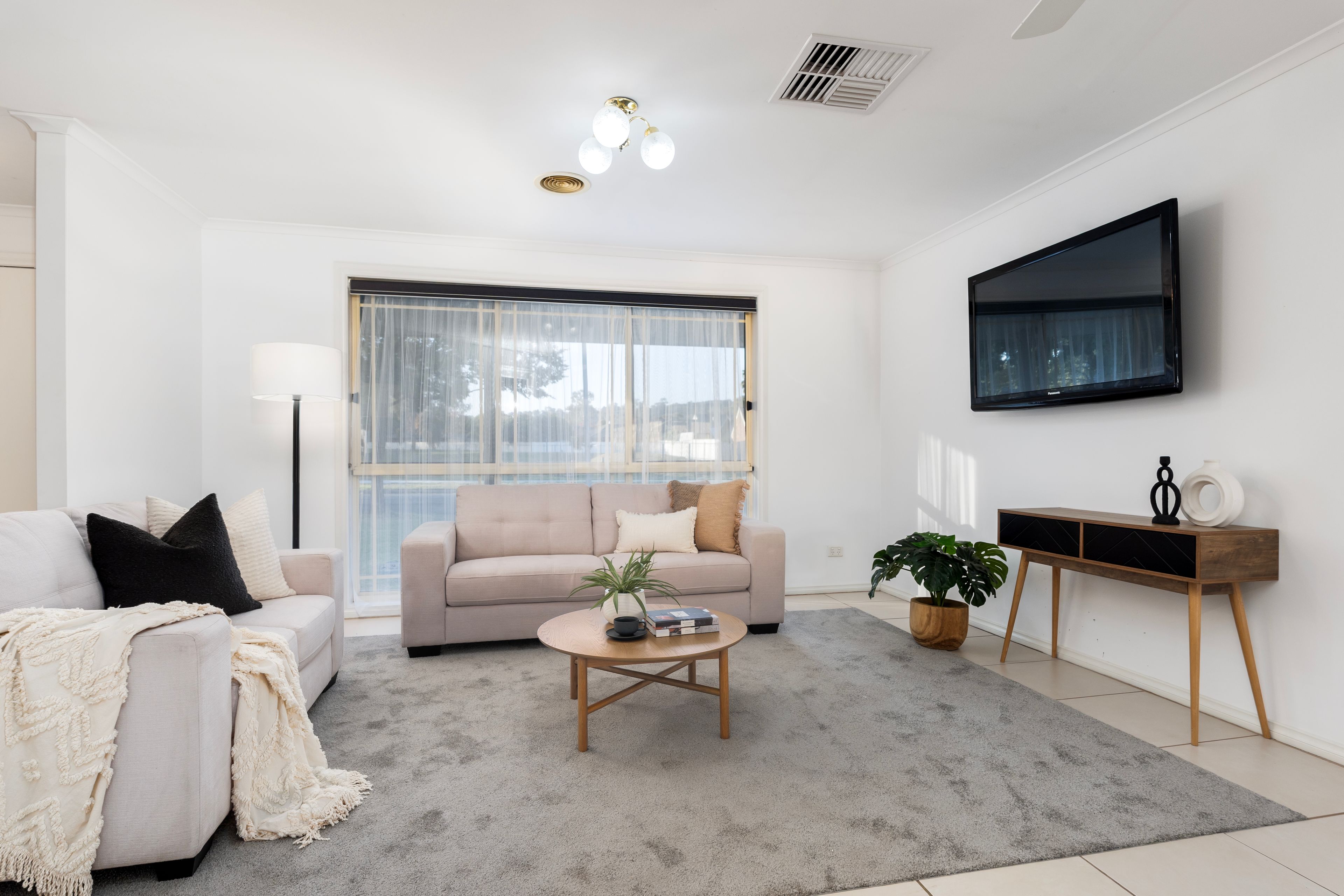 54 Saville Avenue, Lavington NSW 2641