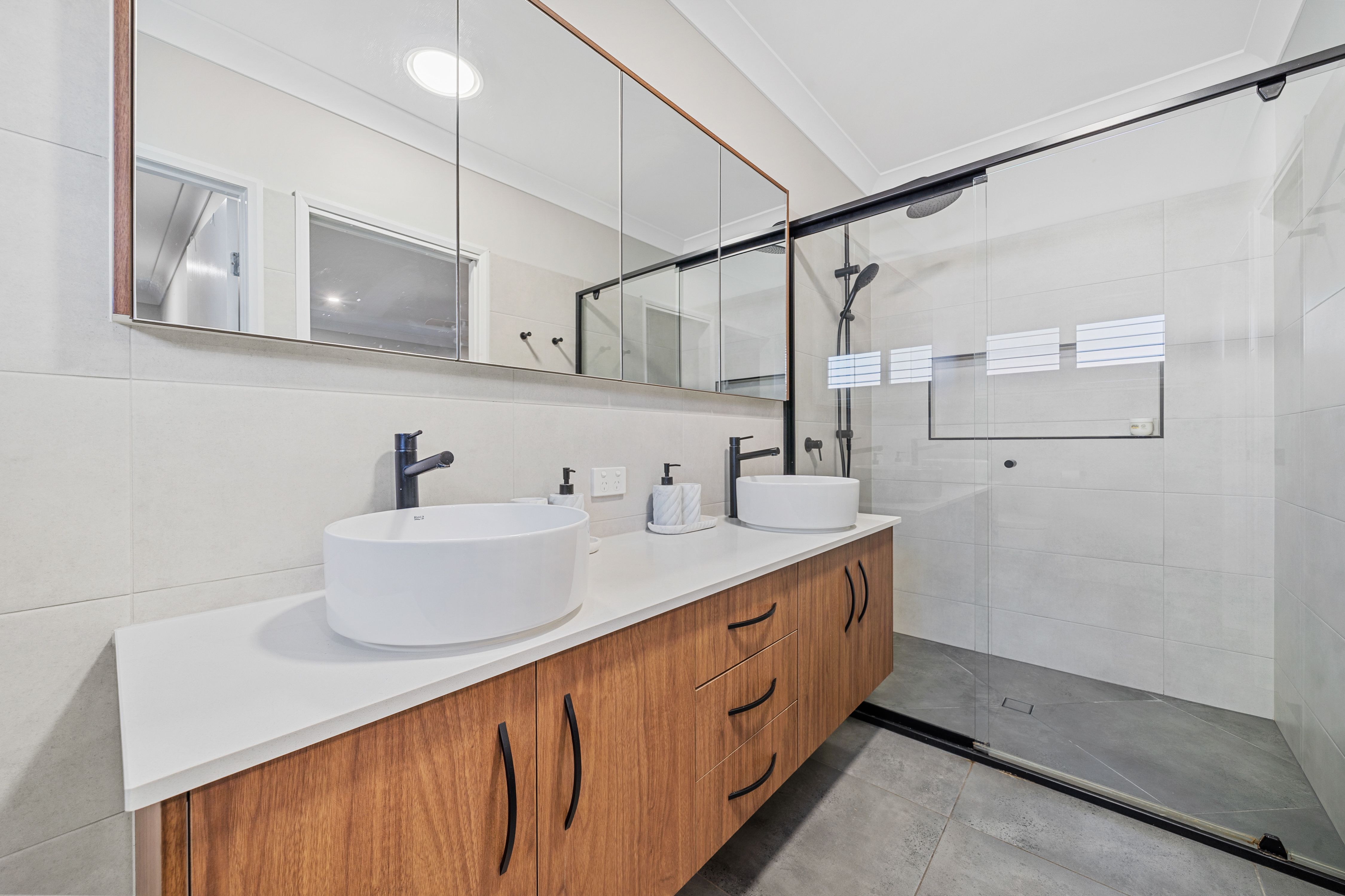 25A Tingi Avenue — photo 13 of 20