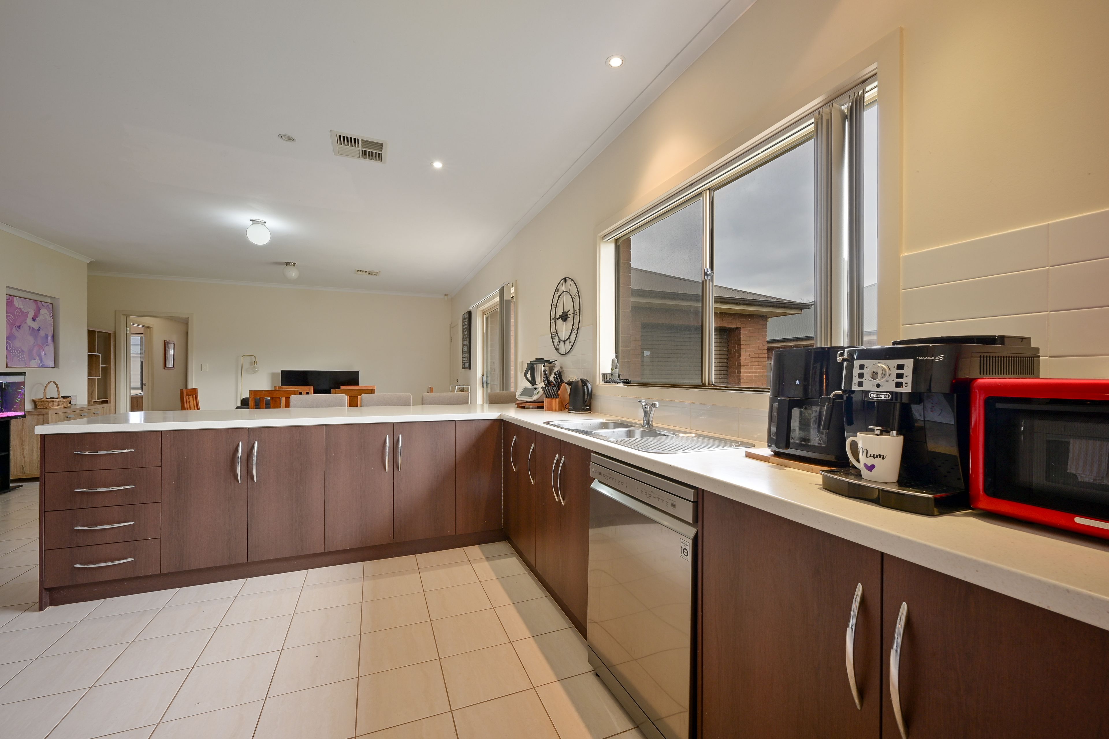 34 Jensen Avenue — photo 9 of 17