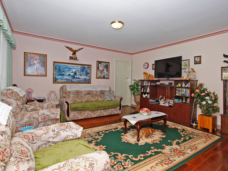 208 Broun Avenue, Embleton, WA 6062