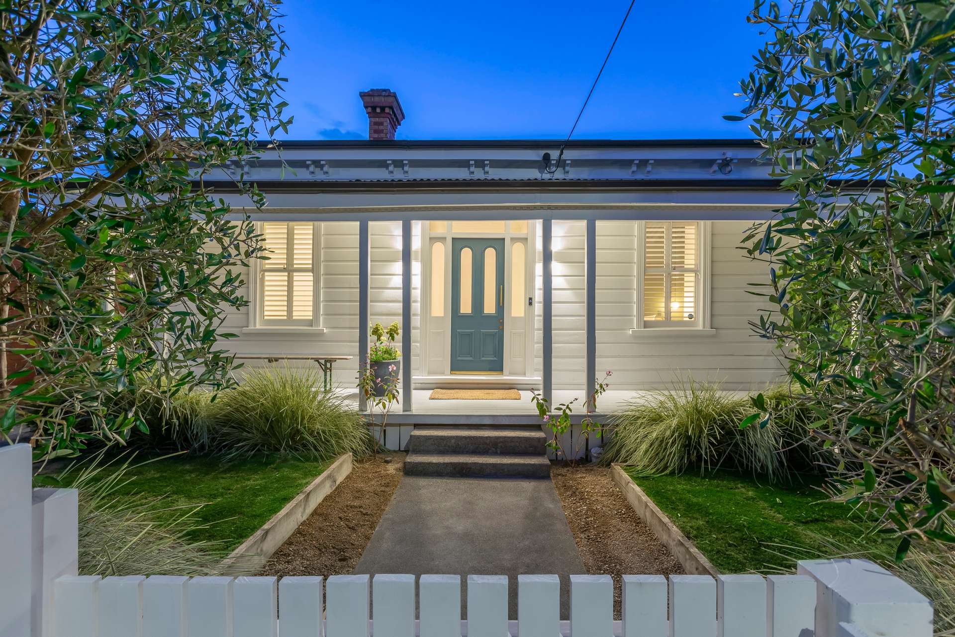2 Kingsland Avenue photo 0