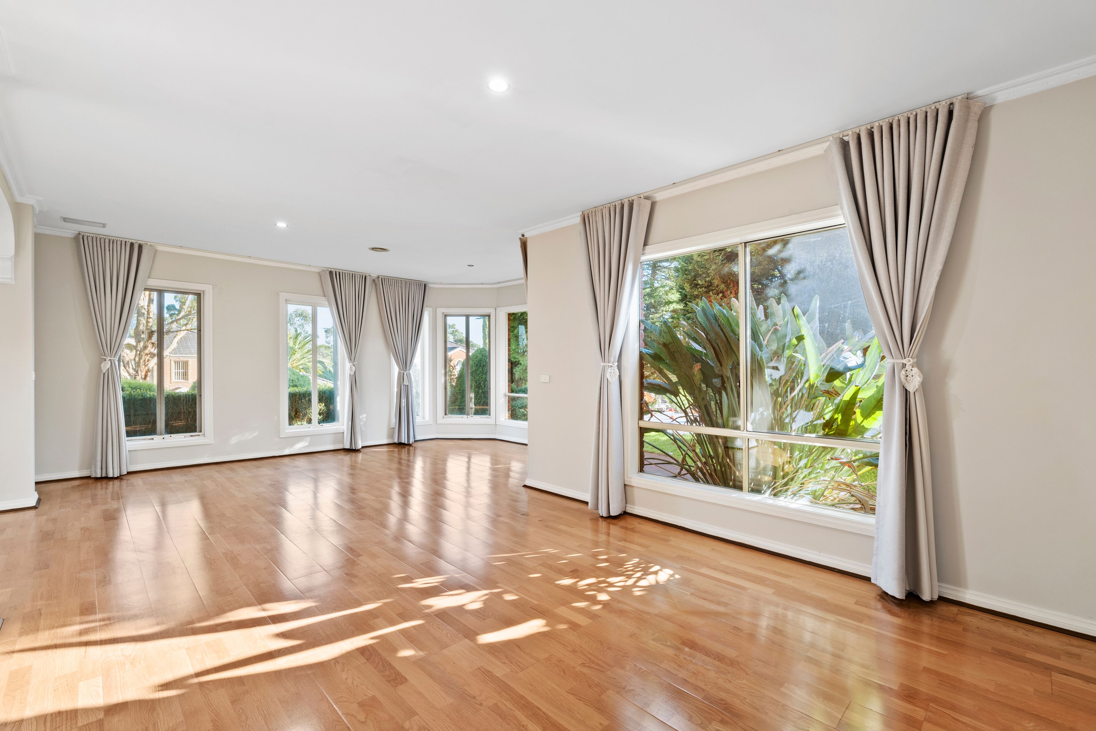 8 Thompson Drive, Wantirna, VIC 3152