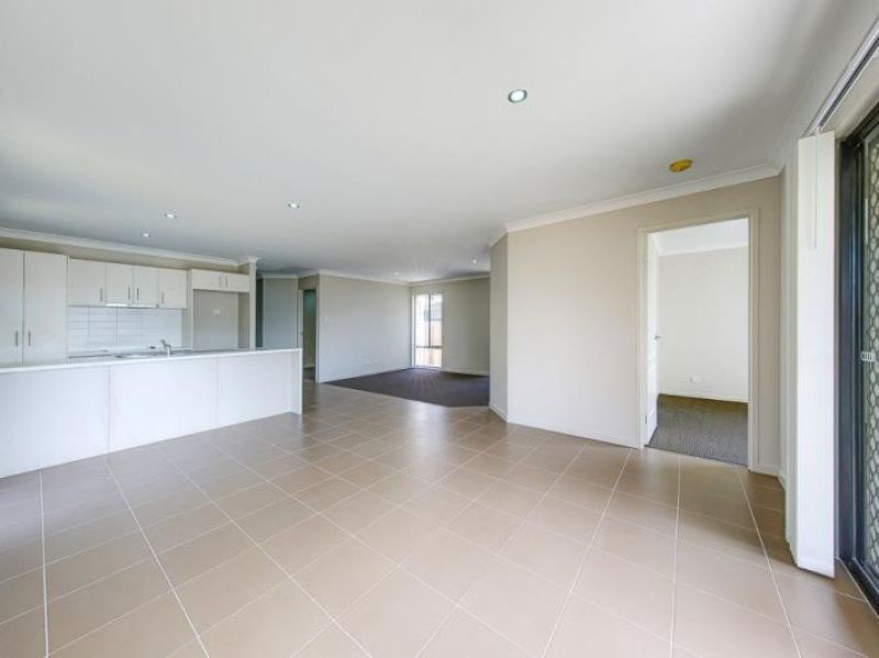 11 Wren Street, Redbank Plains, QLD 4301