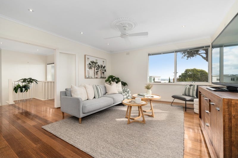 1/8 Bader Court, Frankston South, VIC 3199