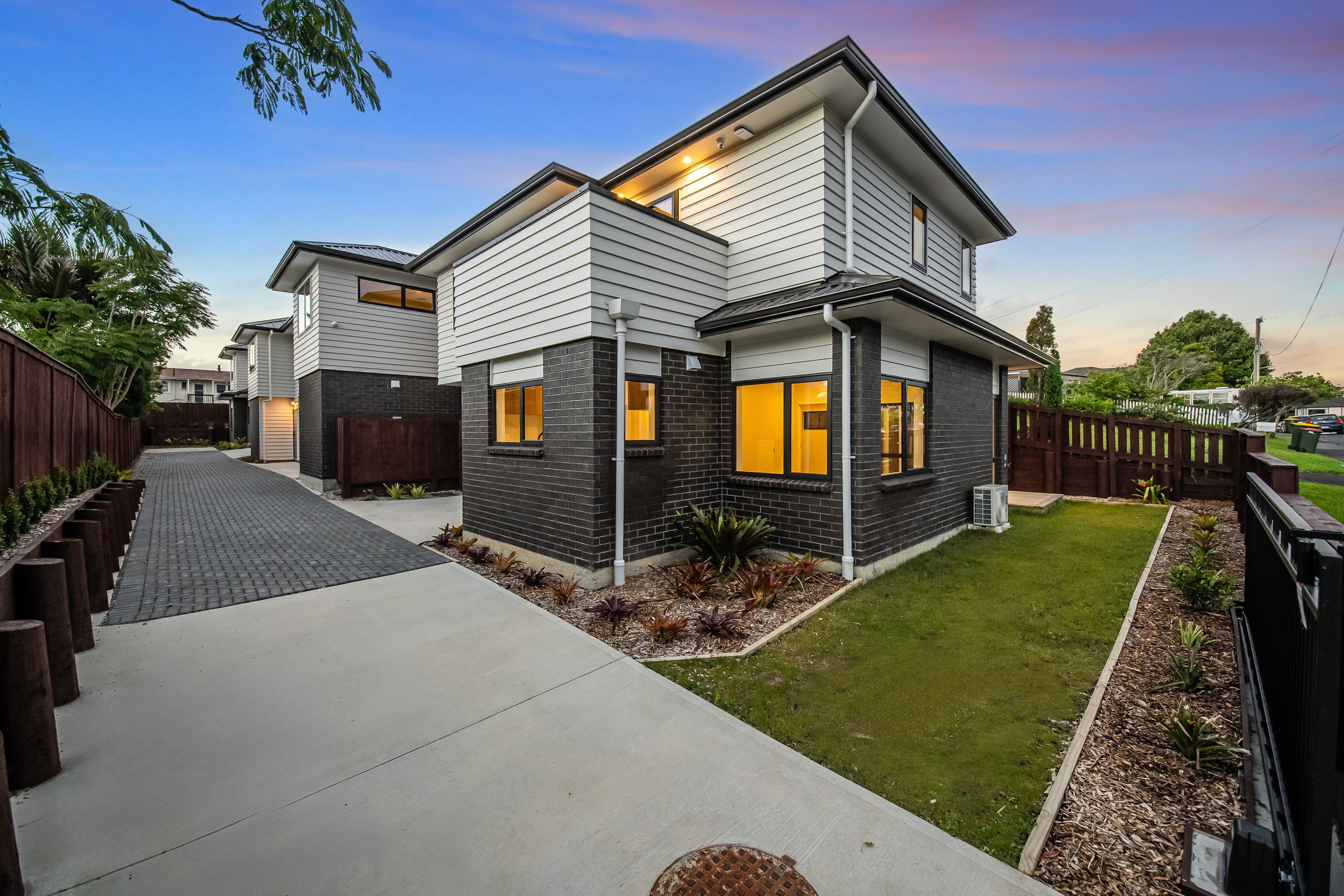 1/56 Angelo Avenue, Howick, Manukau City