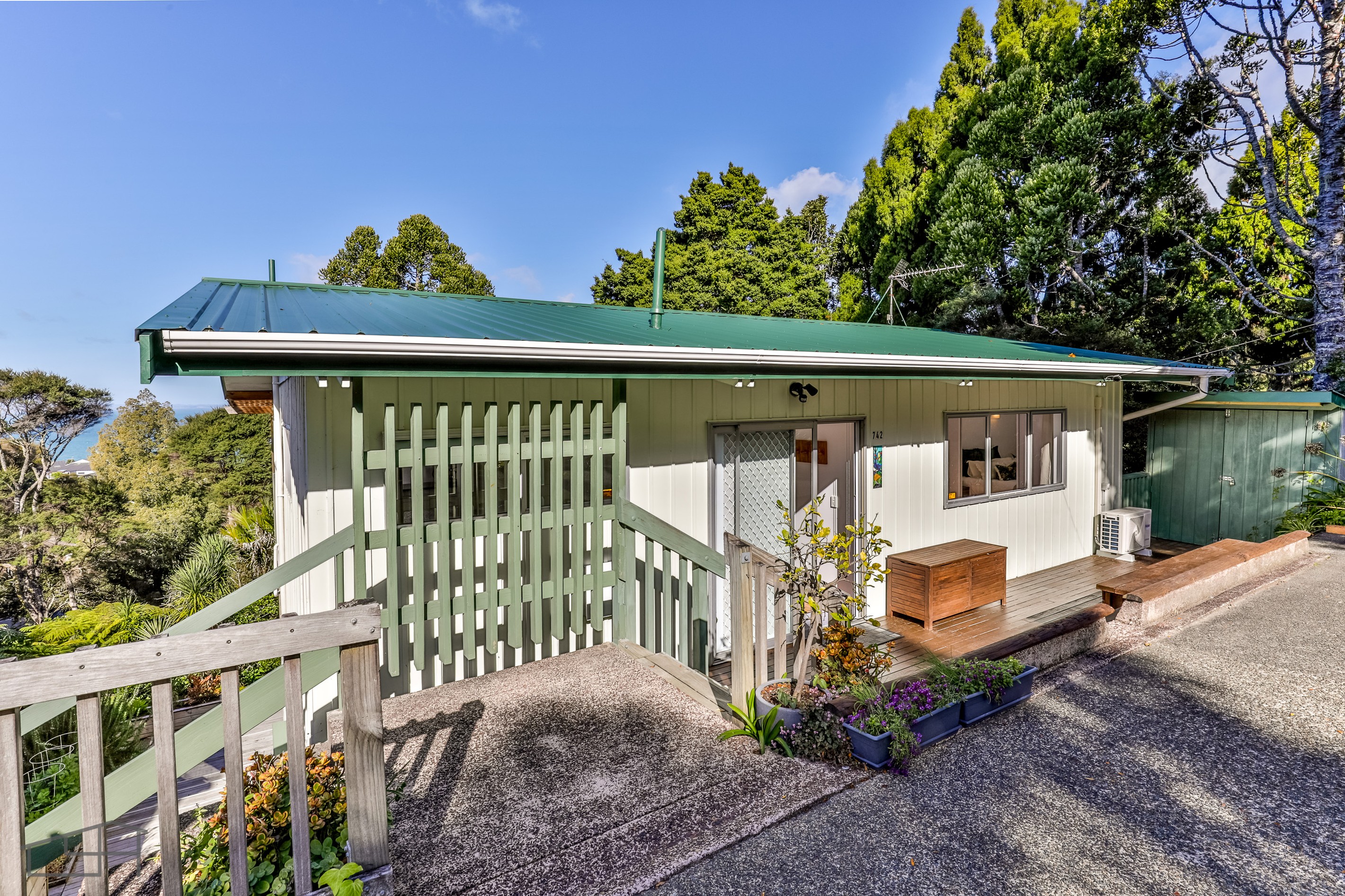 742 South Titirangi Road, Titirangi, Waitakere City