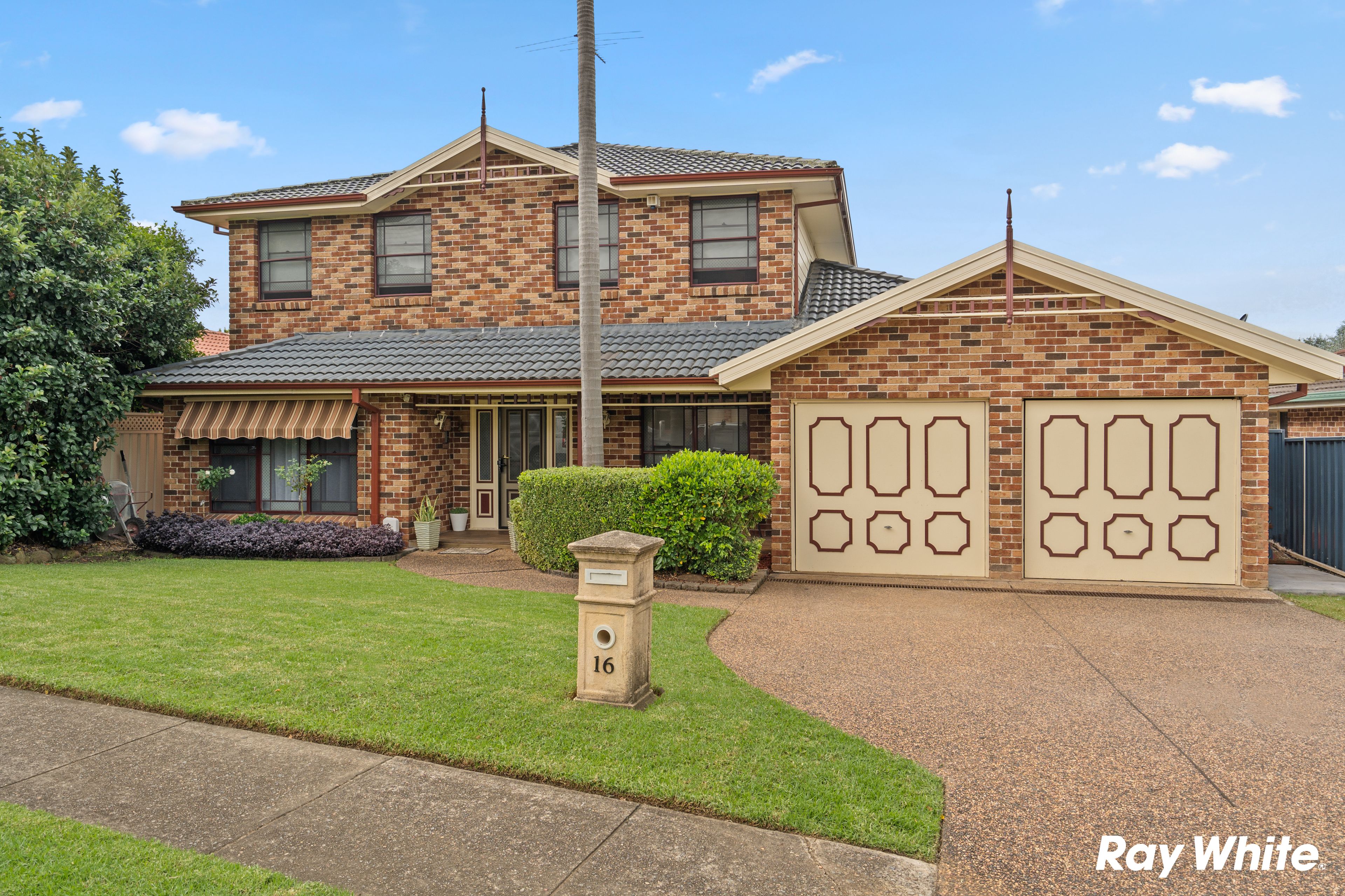 16 Calandra Avenue, Quakers Hill NSW 2763