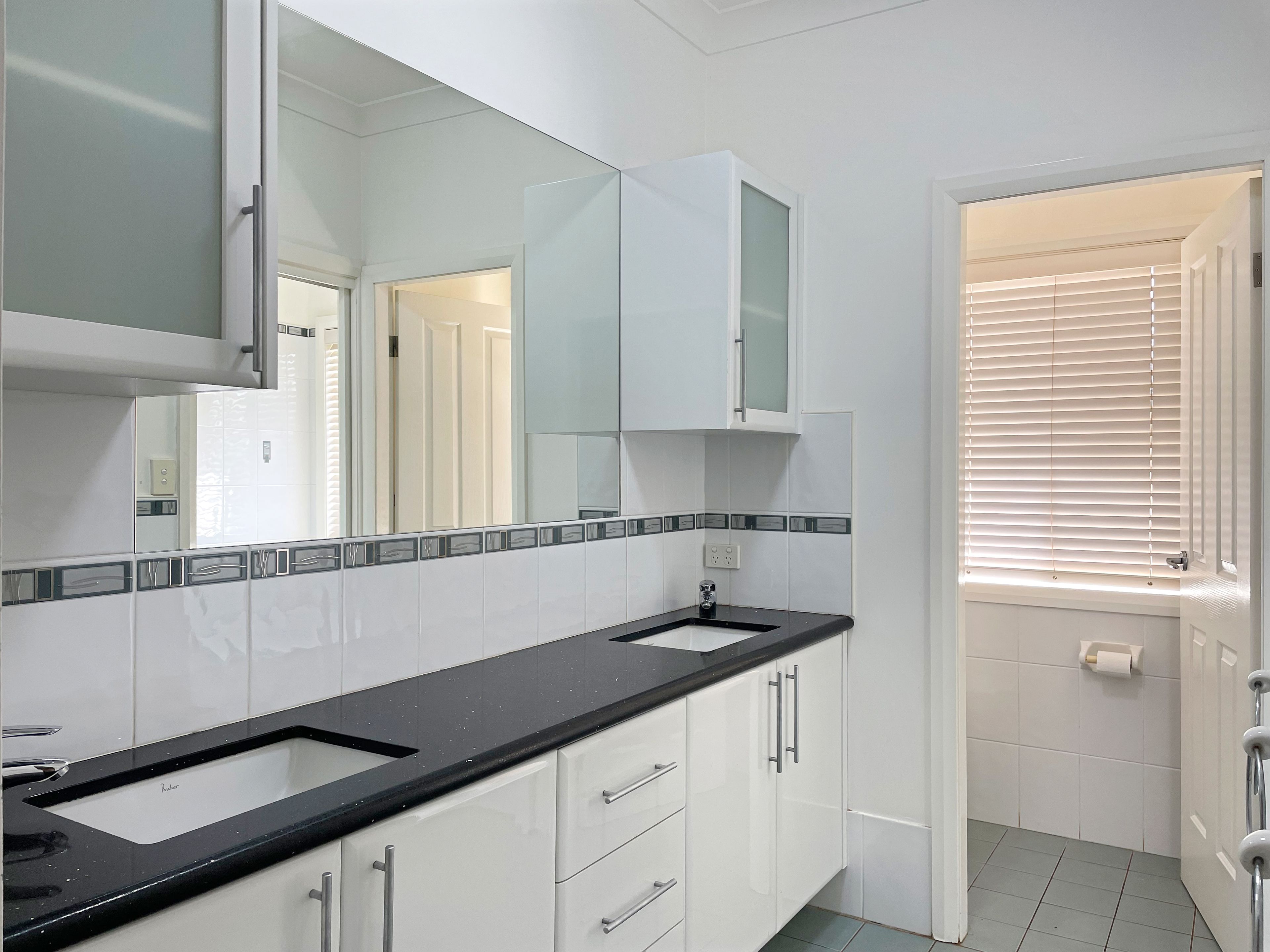 149 Boundary Road — photo 9 of 12