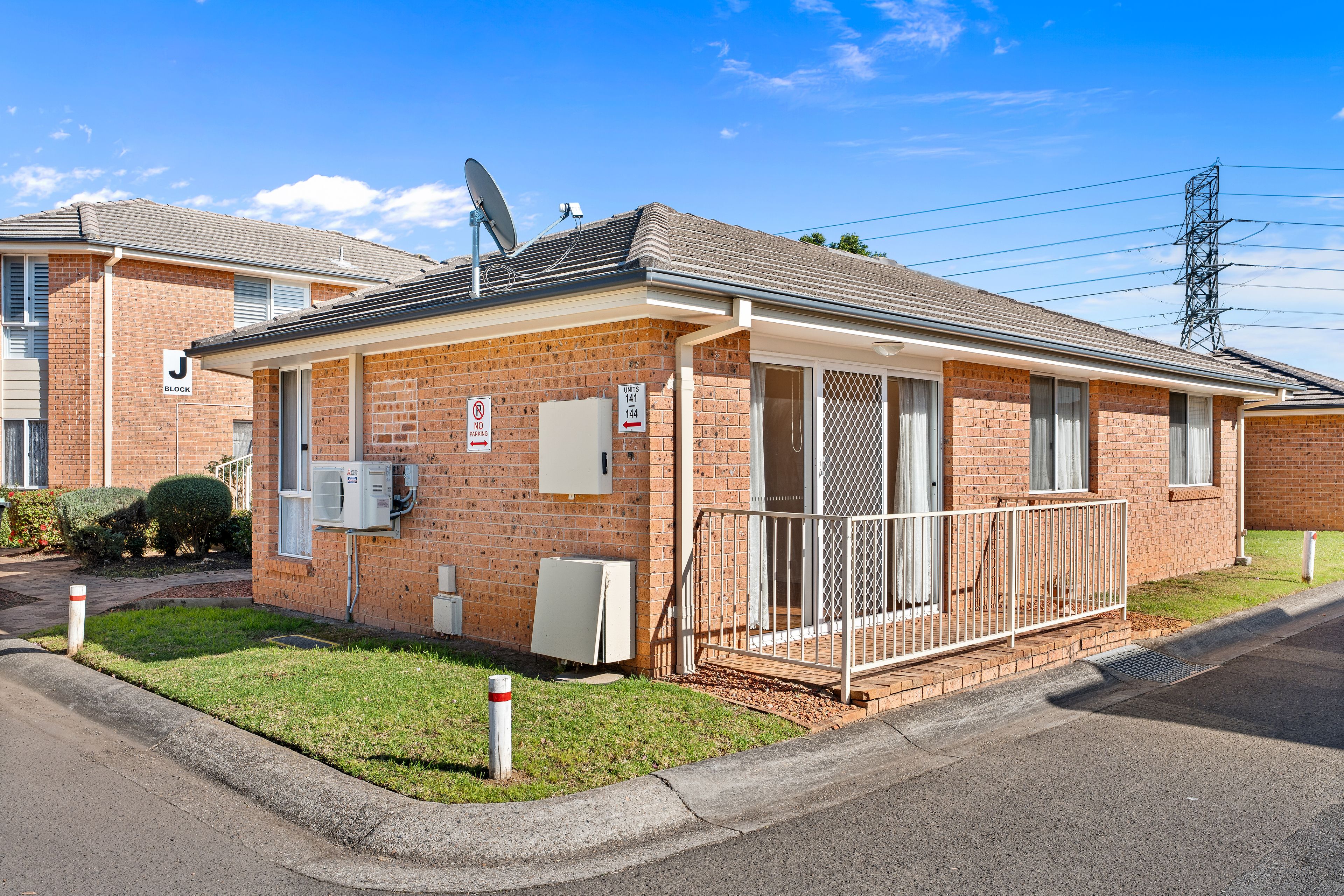 141/37 Mulgoa Road — photo from Ray White Glenmore Park