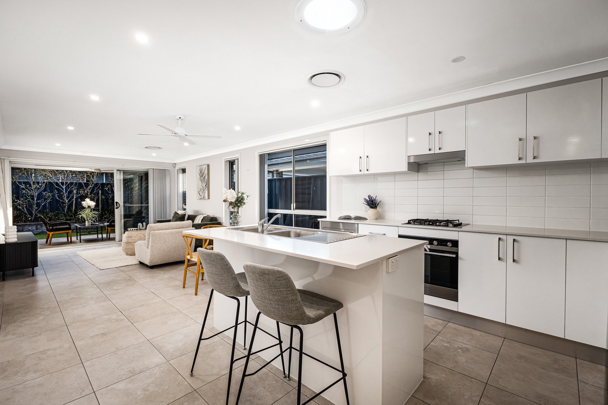 38 Sundowner Parkway (The Gables), Box Hill, NSW 2765