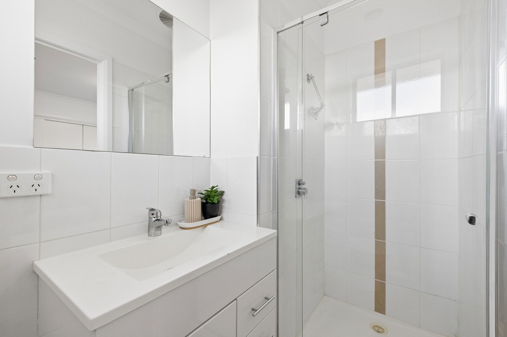 7/23 Macpherson Street — photo 9 of 14