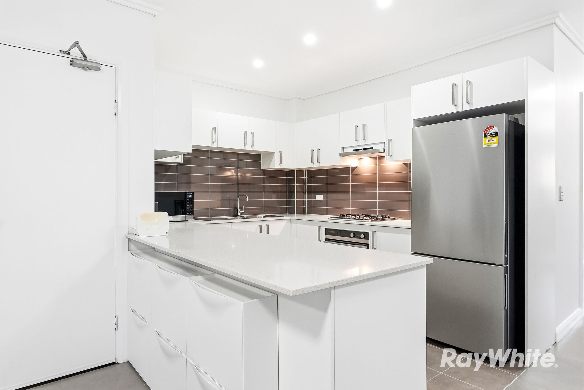 14/213-215 William Street — photo 6 of 17