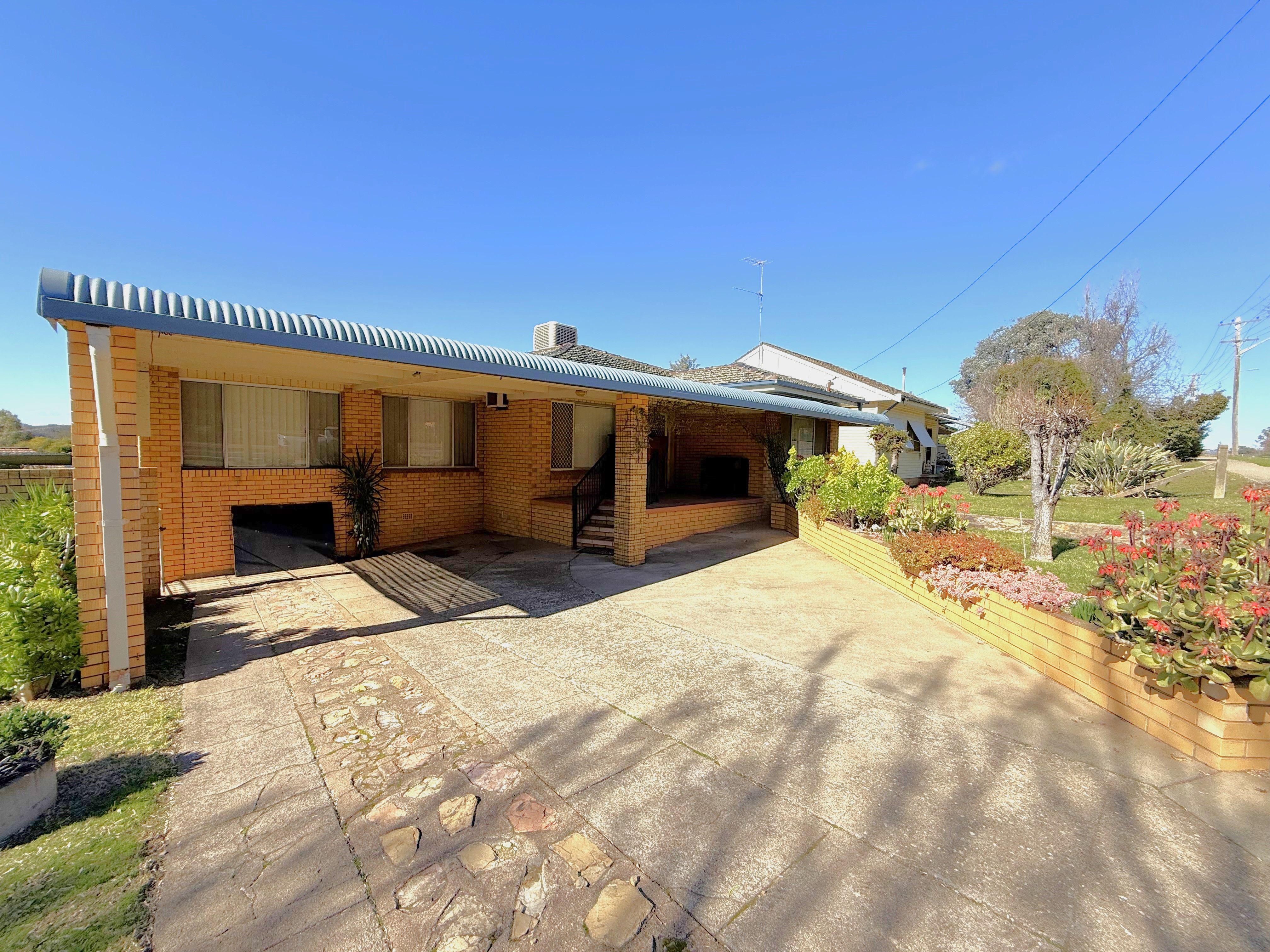 62 Campbell Street, Young, NSW 2594