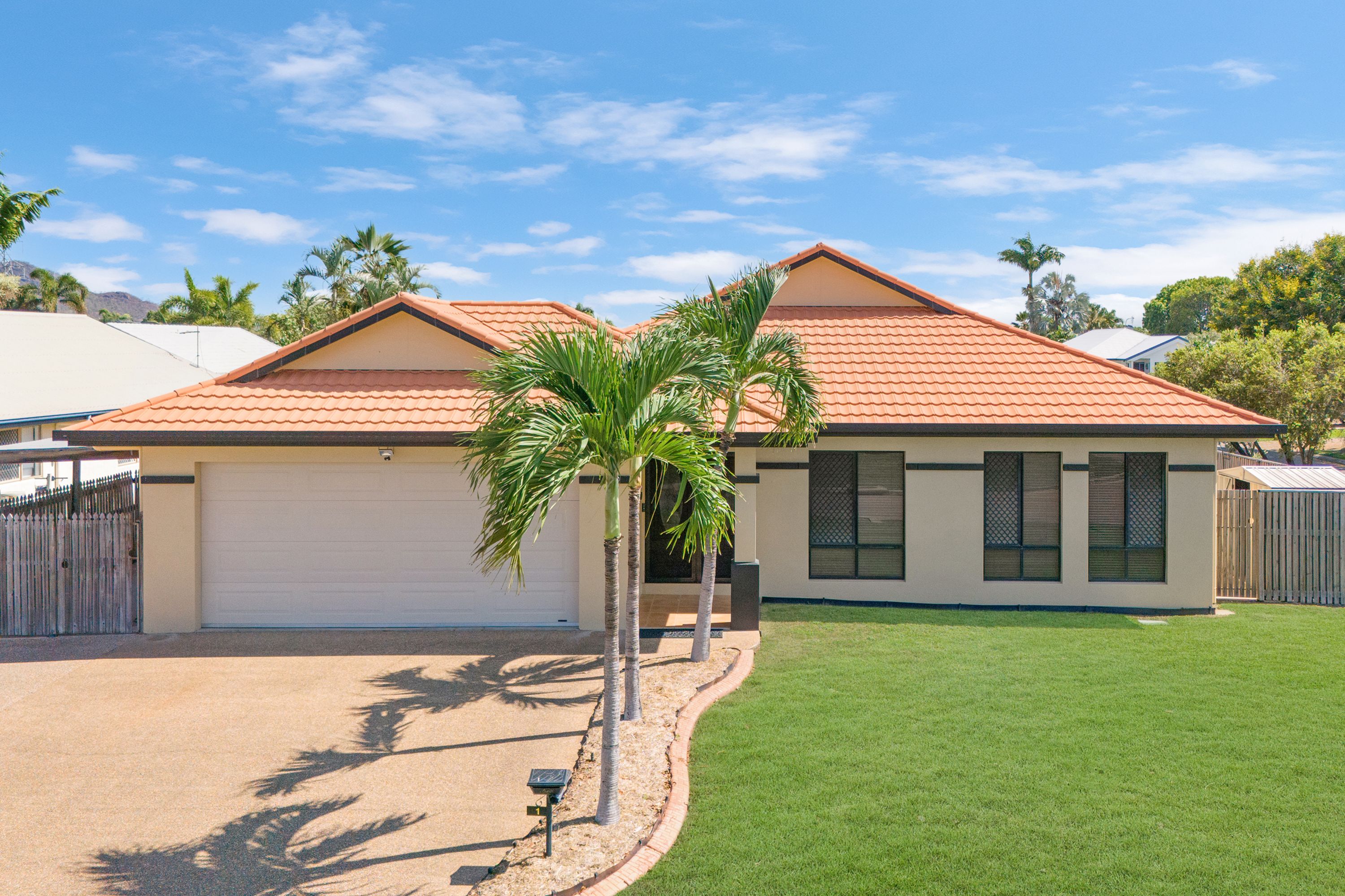 1 Dundas Court , Kirwan QLD 4817
