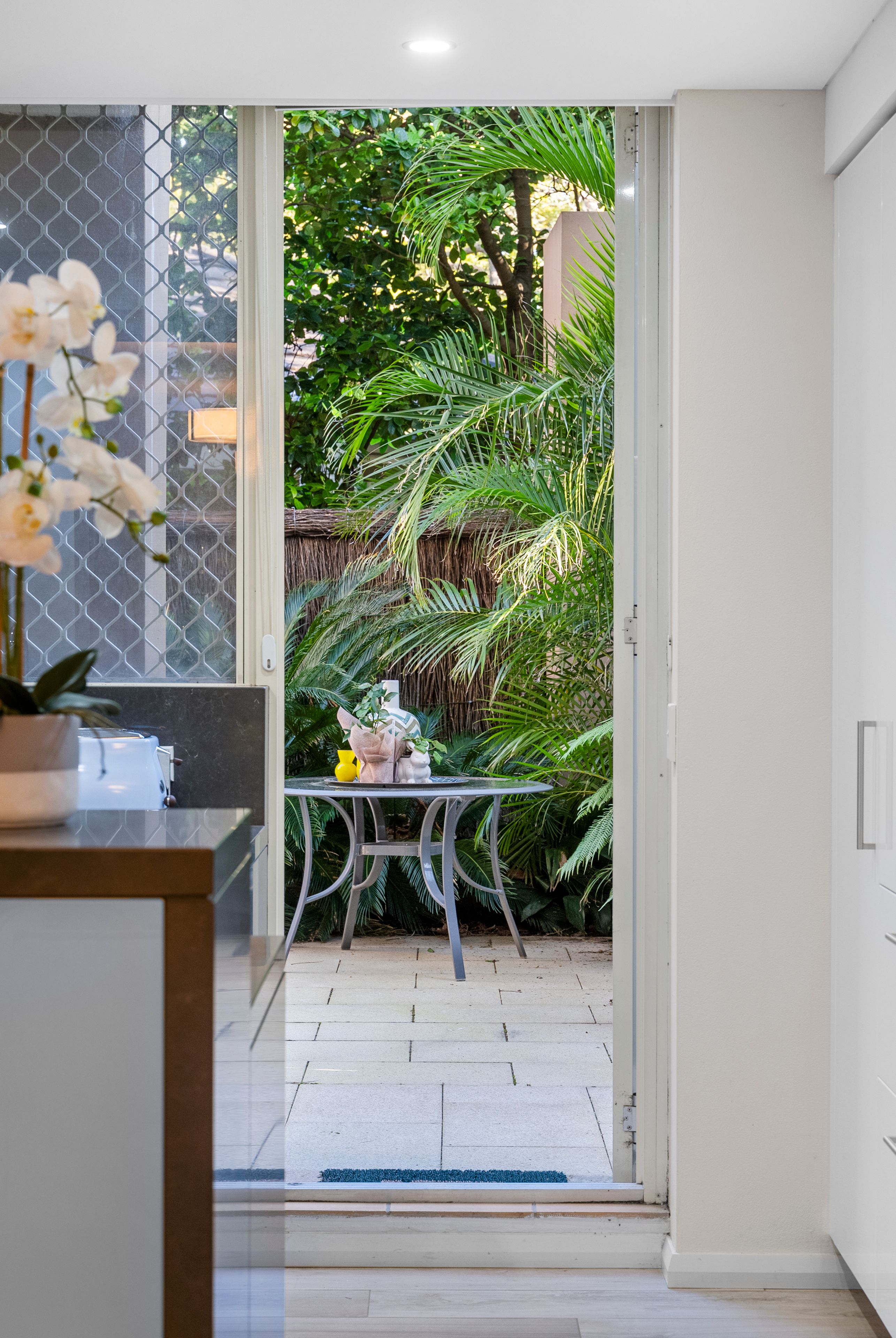 1/162G Burwood Road — photo 8 of 26