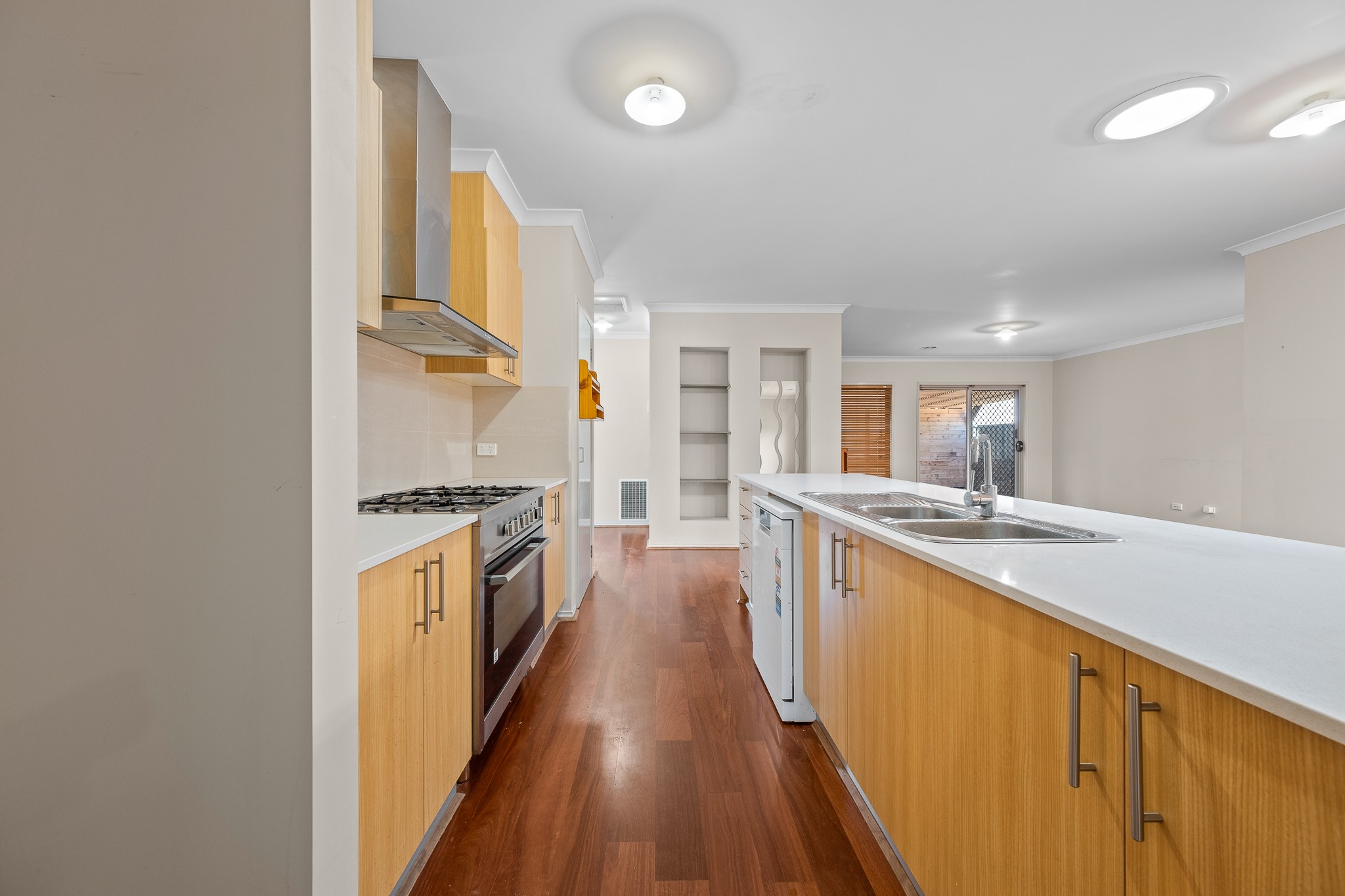 10 Limerick Road, Cranbourne East, VIC 3977