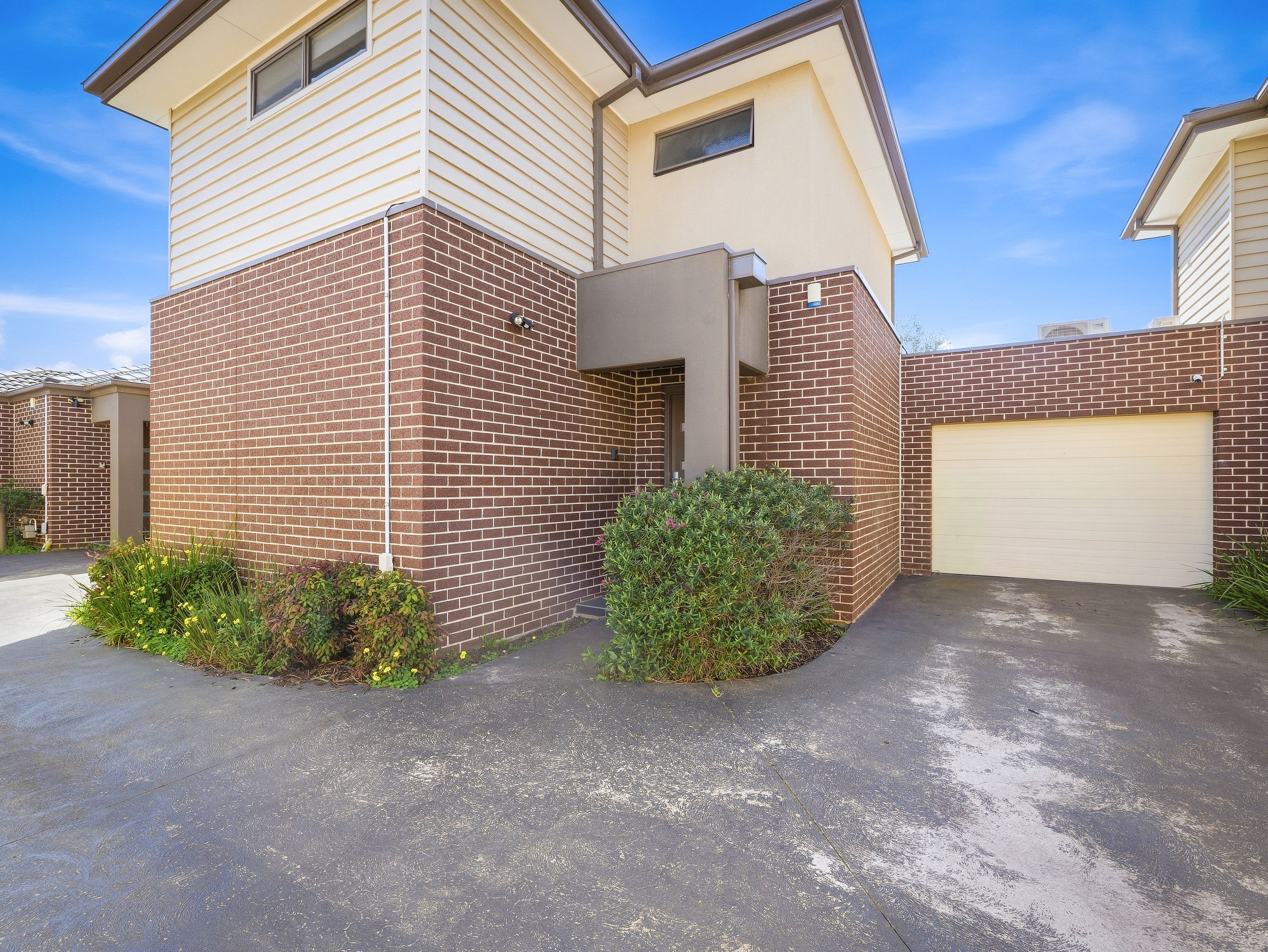 2/21 Leslie Street — photo from Ray White Werribee