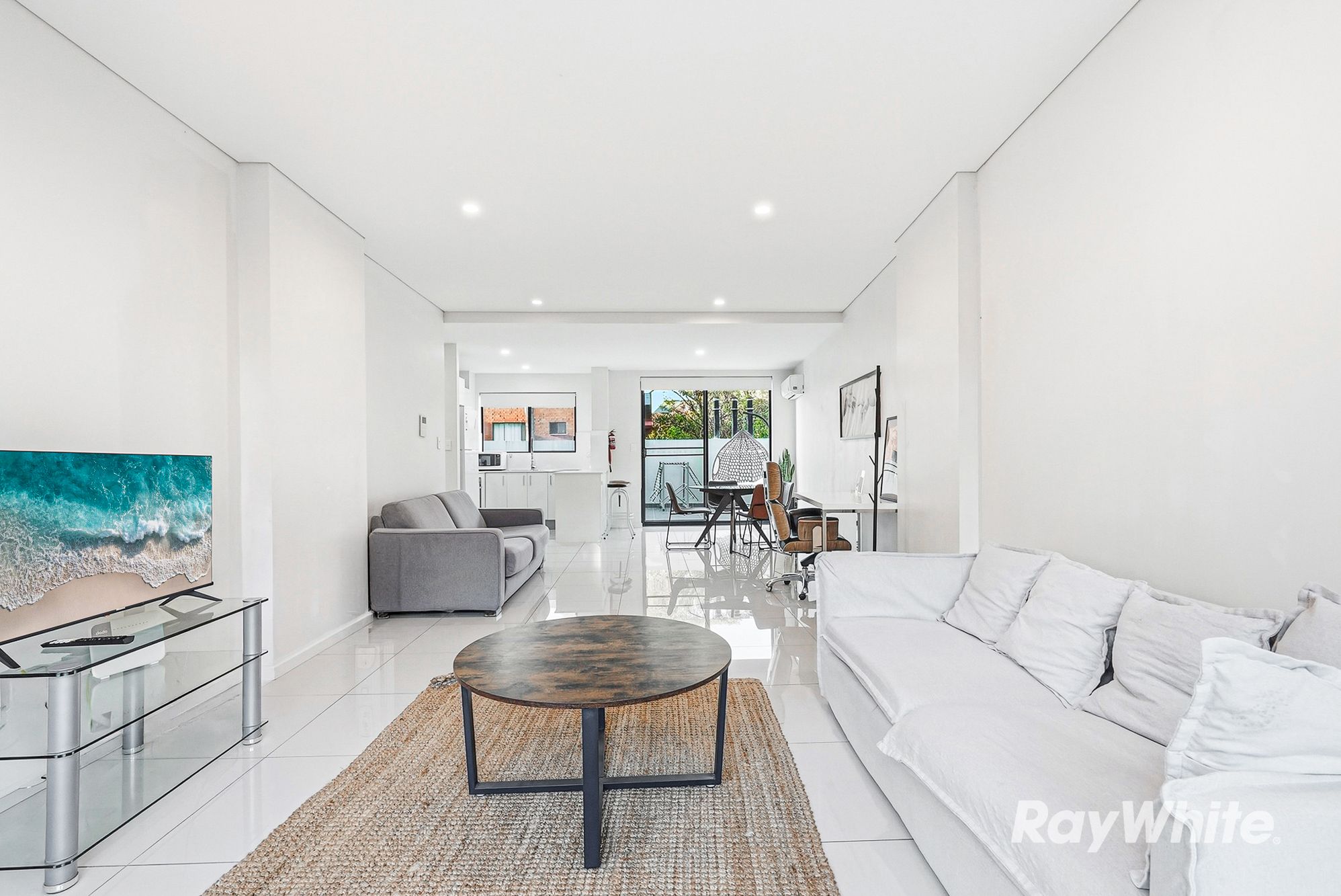 16/6 Sorrell Street — photo 3 of 24