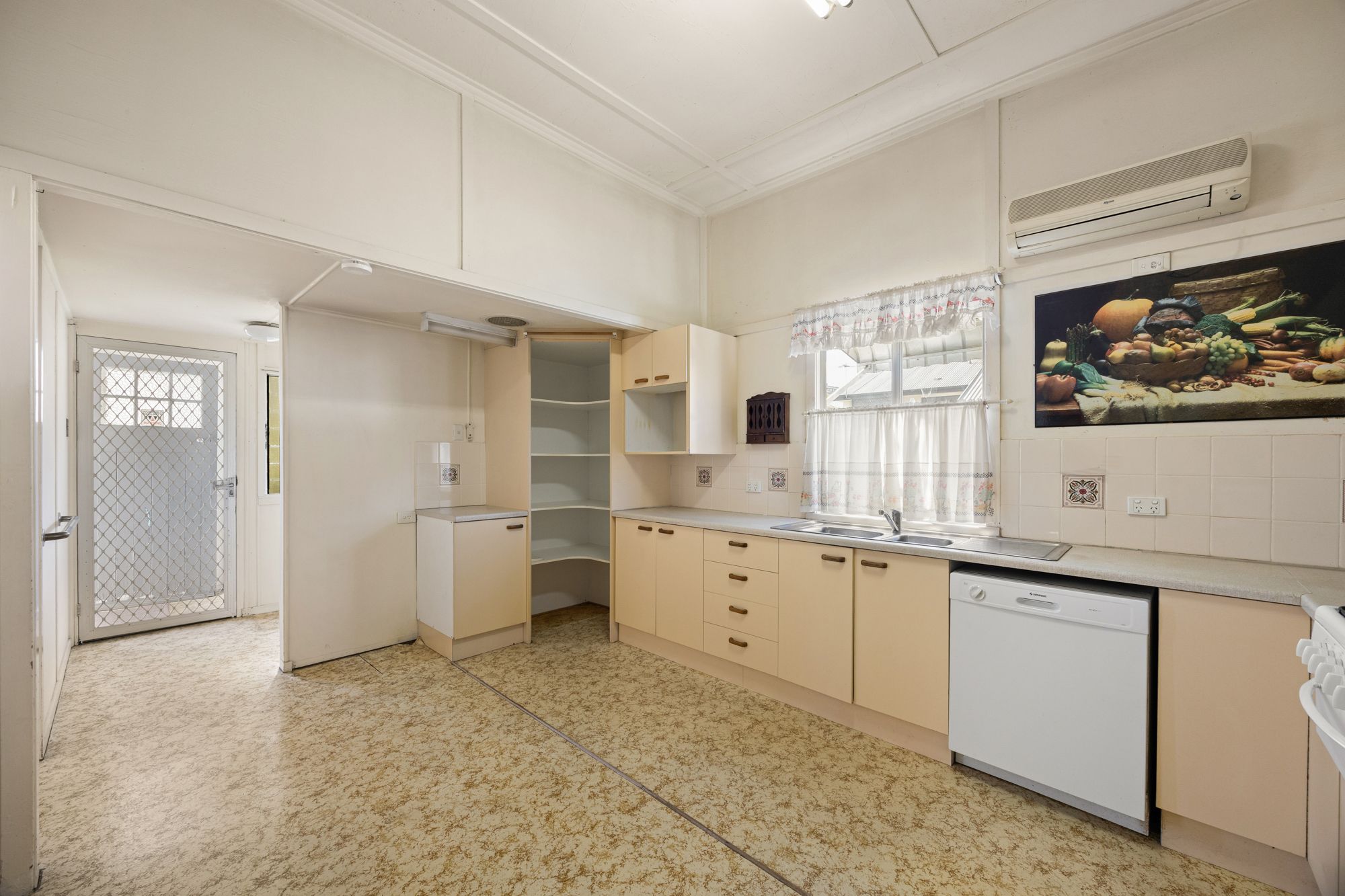 17 Barton Road — photo 7 of 17