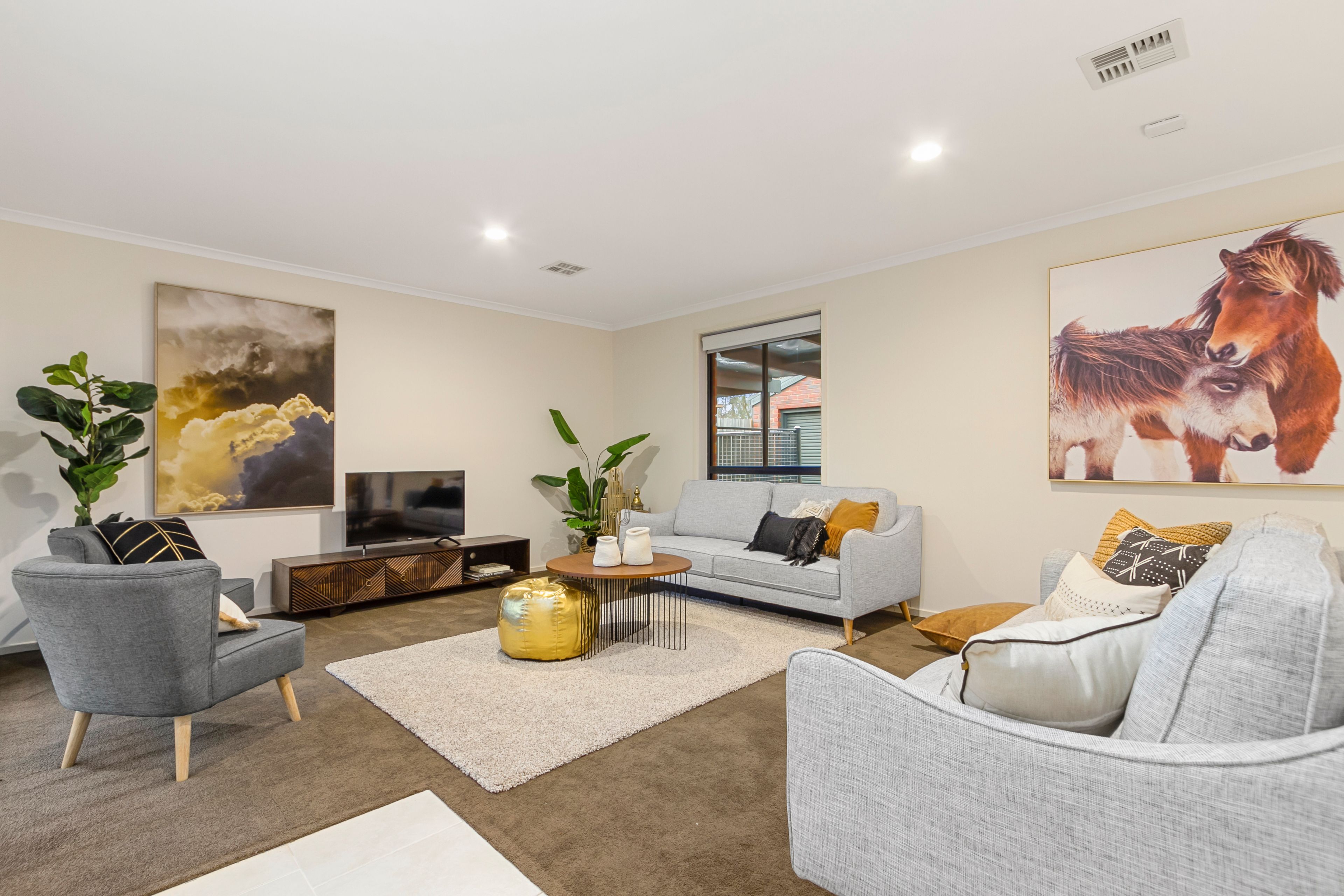 185 Windermere Drive, Ferntree Gully, VIC 3156