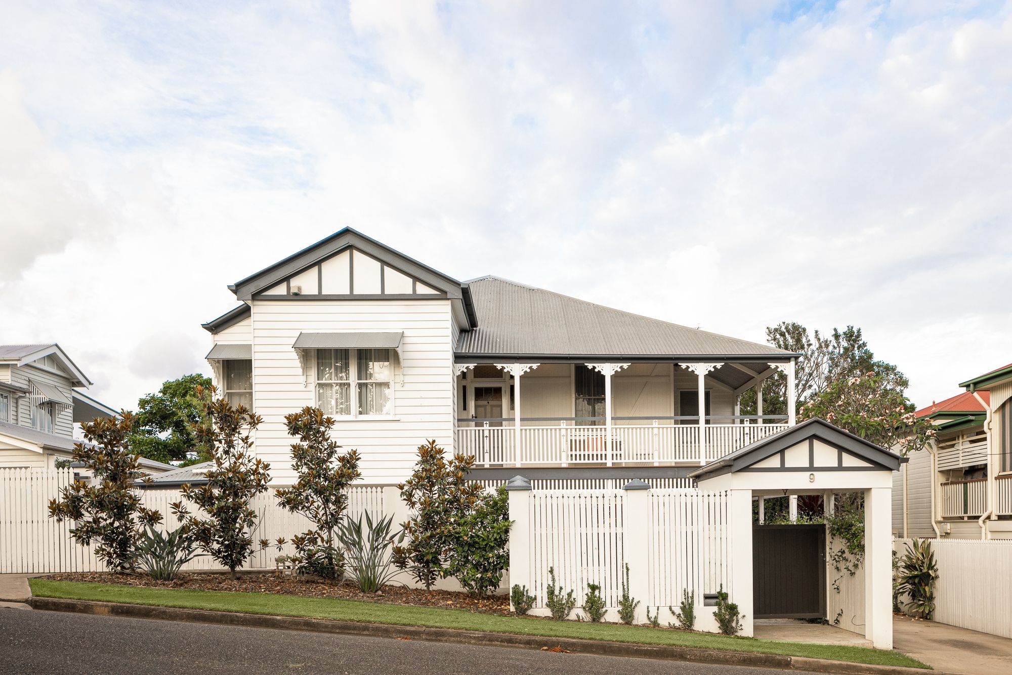 9 Nuttall Street, Bulimba QLD 4171