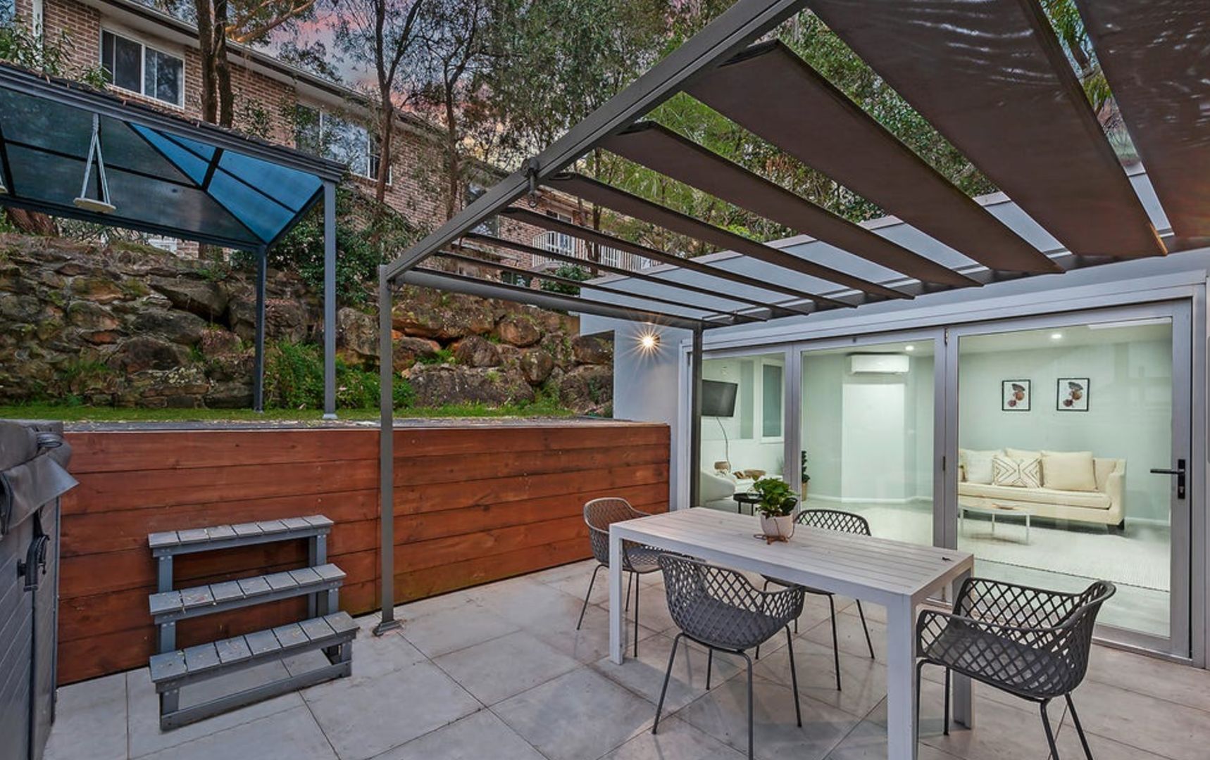 20 Woodglen Place — photo 15 of 16